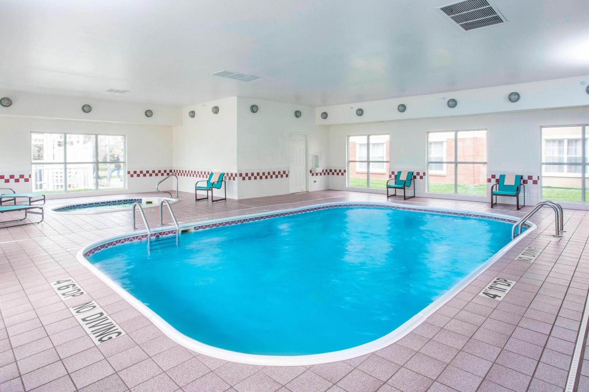 Residence Inn Topeka photo 16