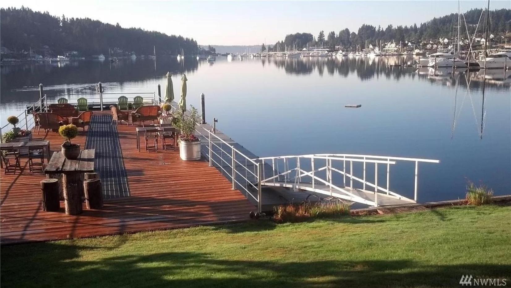 Waterfront Inn photo 43