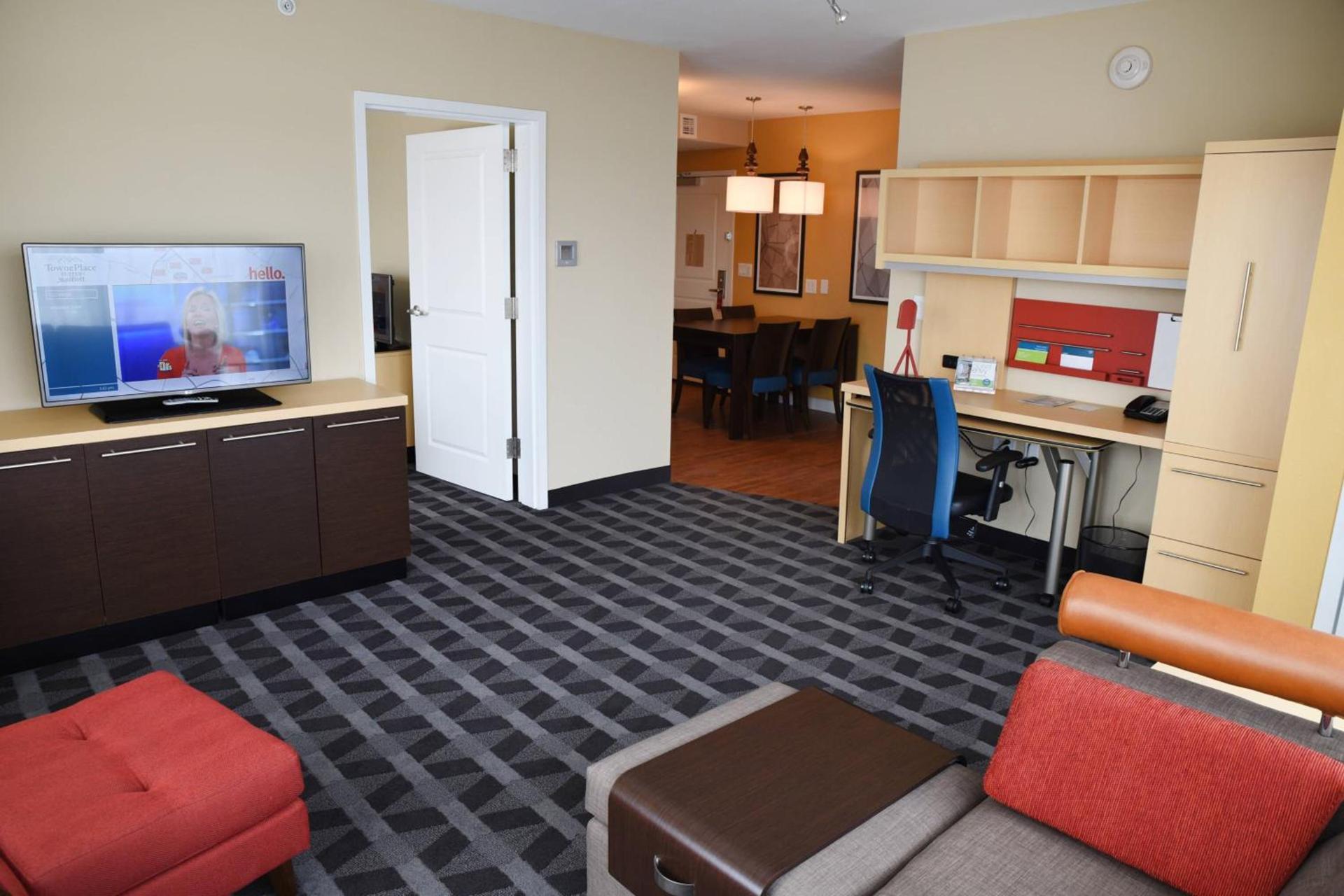 TownePlace Suites by Marriott Lawrence Downtown photo 8