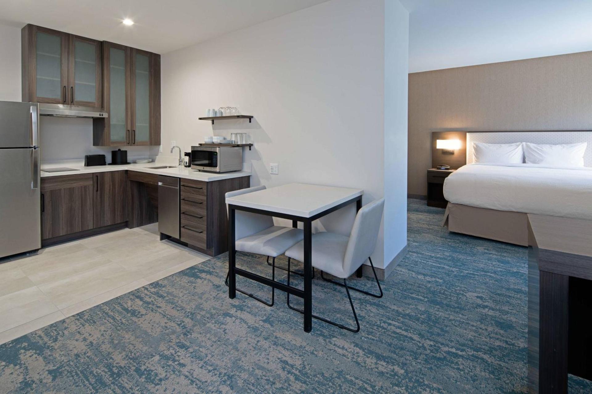 Residence Inn by Marriott Valencia photo 11