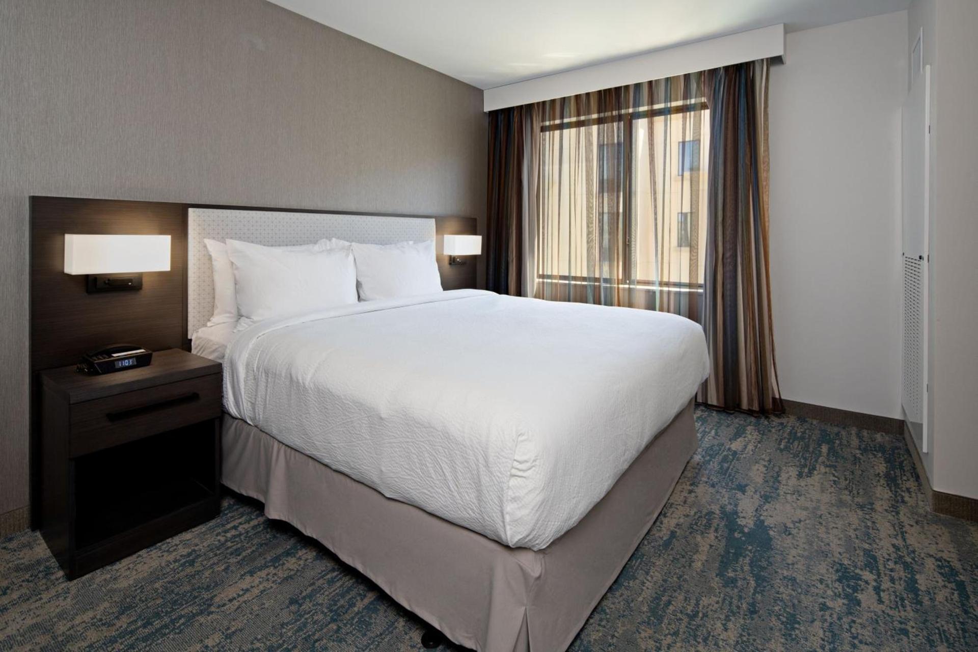 Residence Inn by Marriott Valencia photo 10