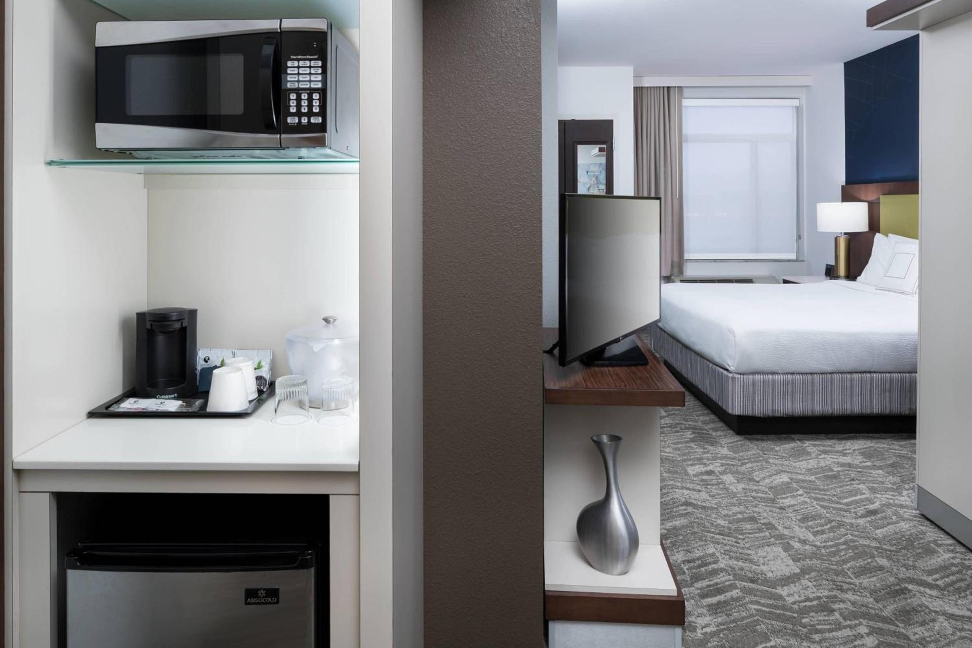 SpringHill Suites Alexandria Southwest photo 3