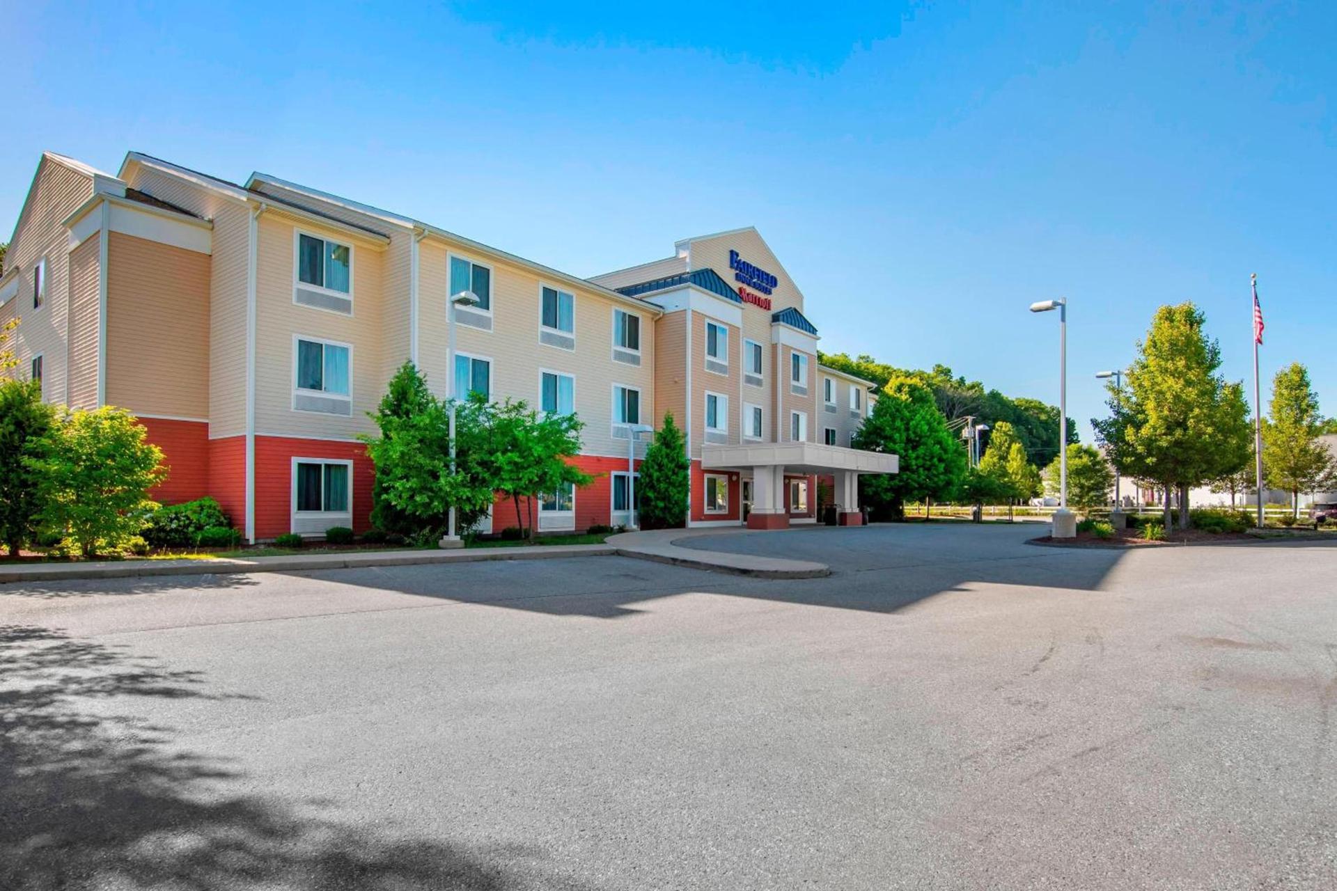 Fairfield Inn & Suites Hooksett photo 1
