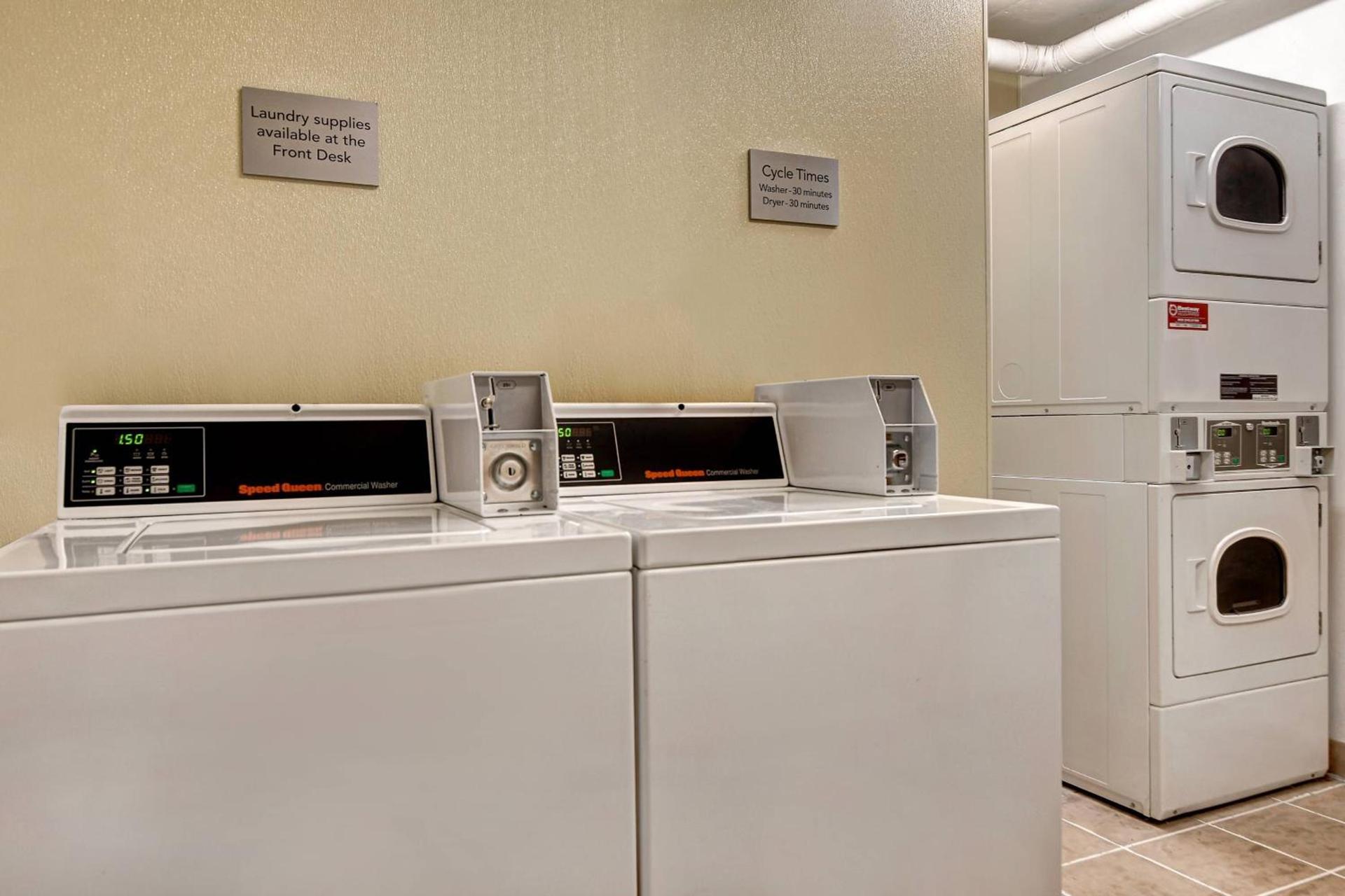 Courtyard by Marriott Los Angeles Pasadena Old Town photo 44