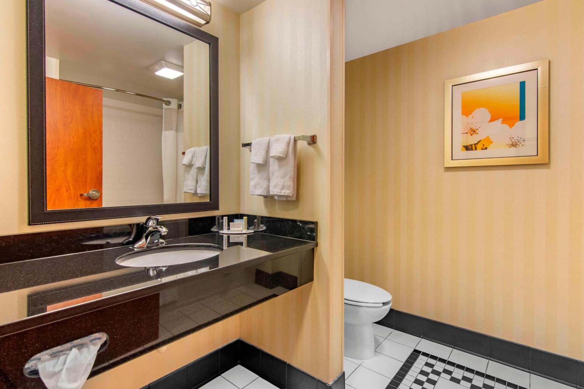 Fairfield Inn & Suites Hooksett photo 18