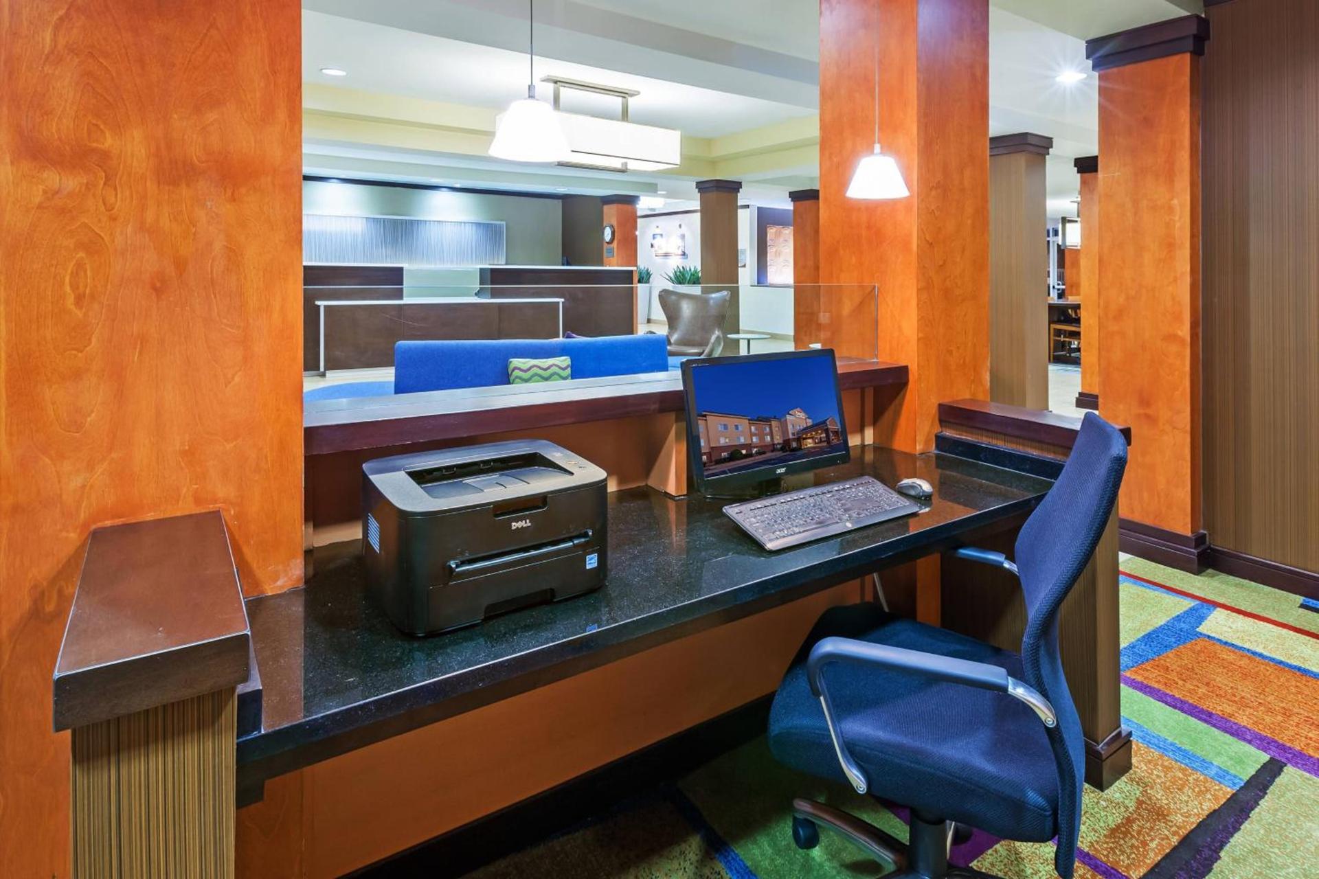 Fairfield Inn & Suites by Marriott Rogers photo 16