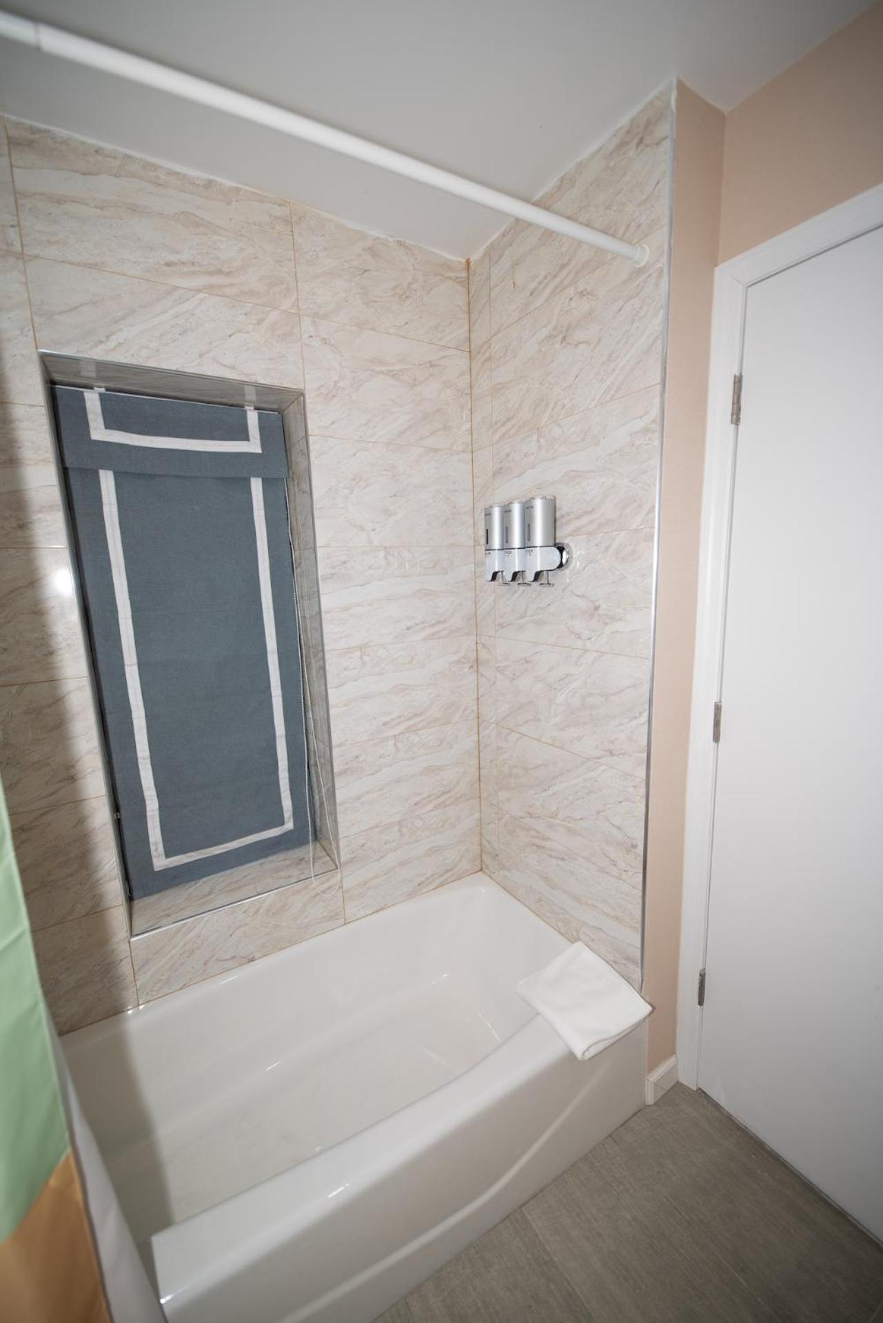 Flushing Garden Hotel photo 27