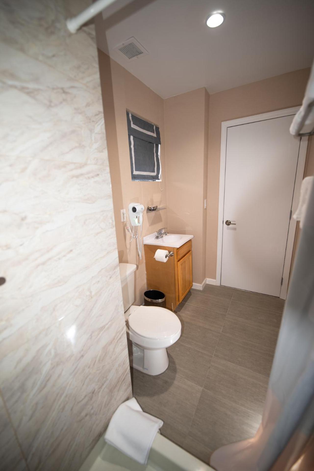 Flushing Garden Hotel photo 22