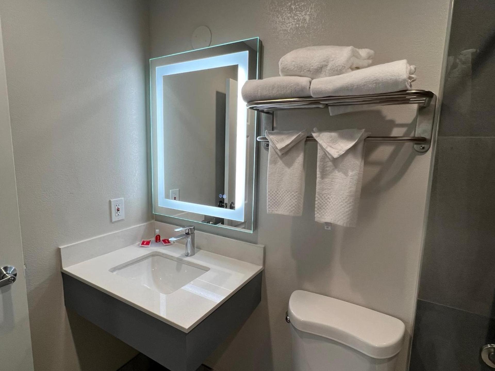 Quality Inn Tracy I-205 photo 44