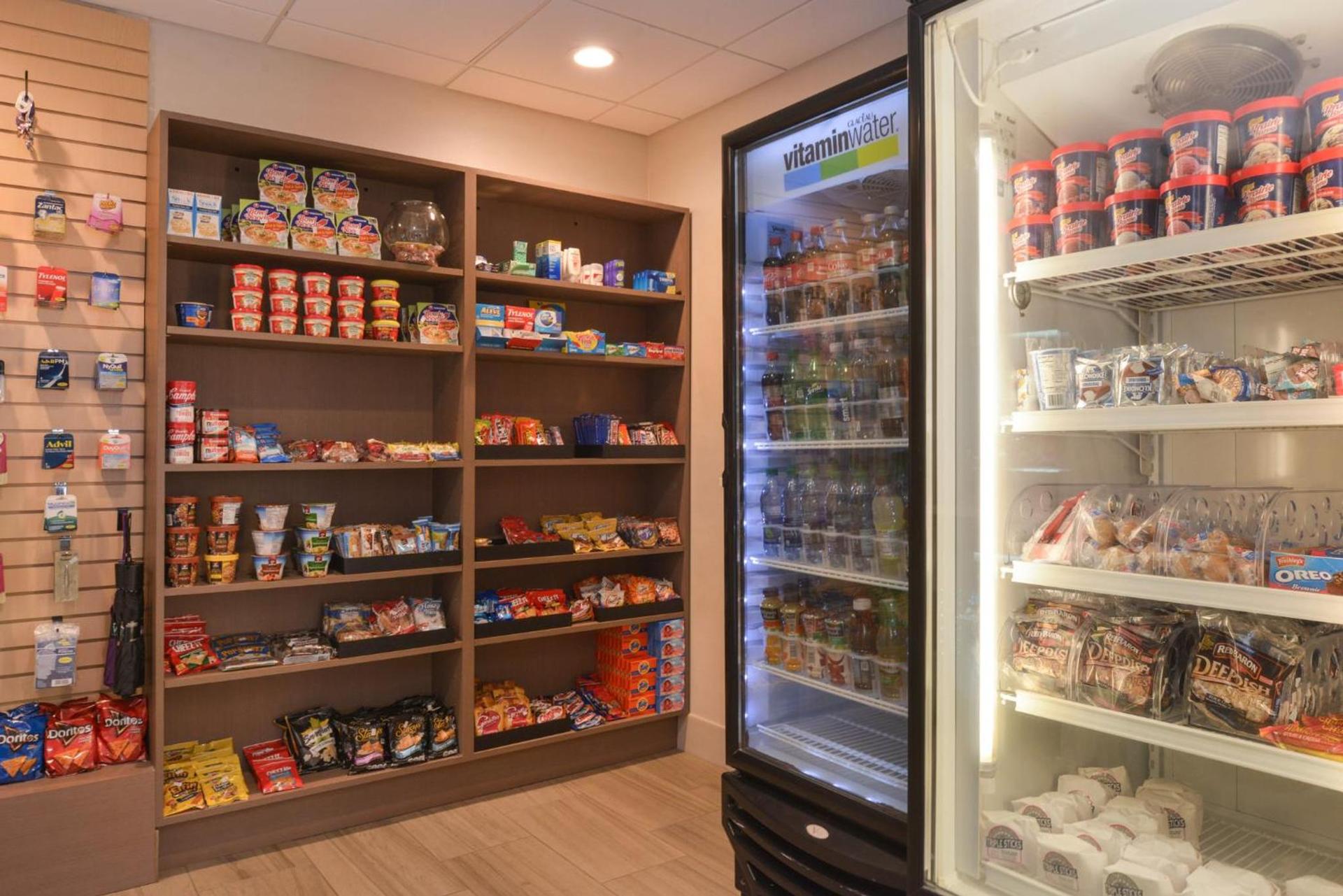 Holiday Inn Express & Suites Indianapolis Dtn-Conv Ctr Area by IHG photo 58
