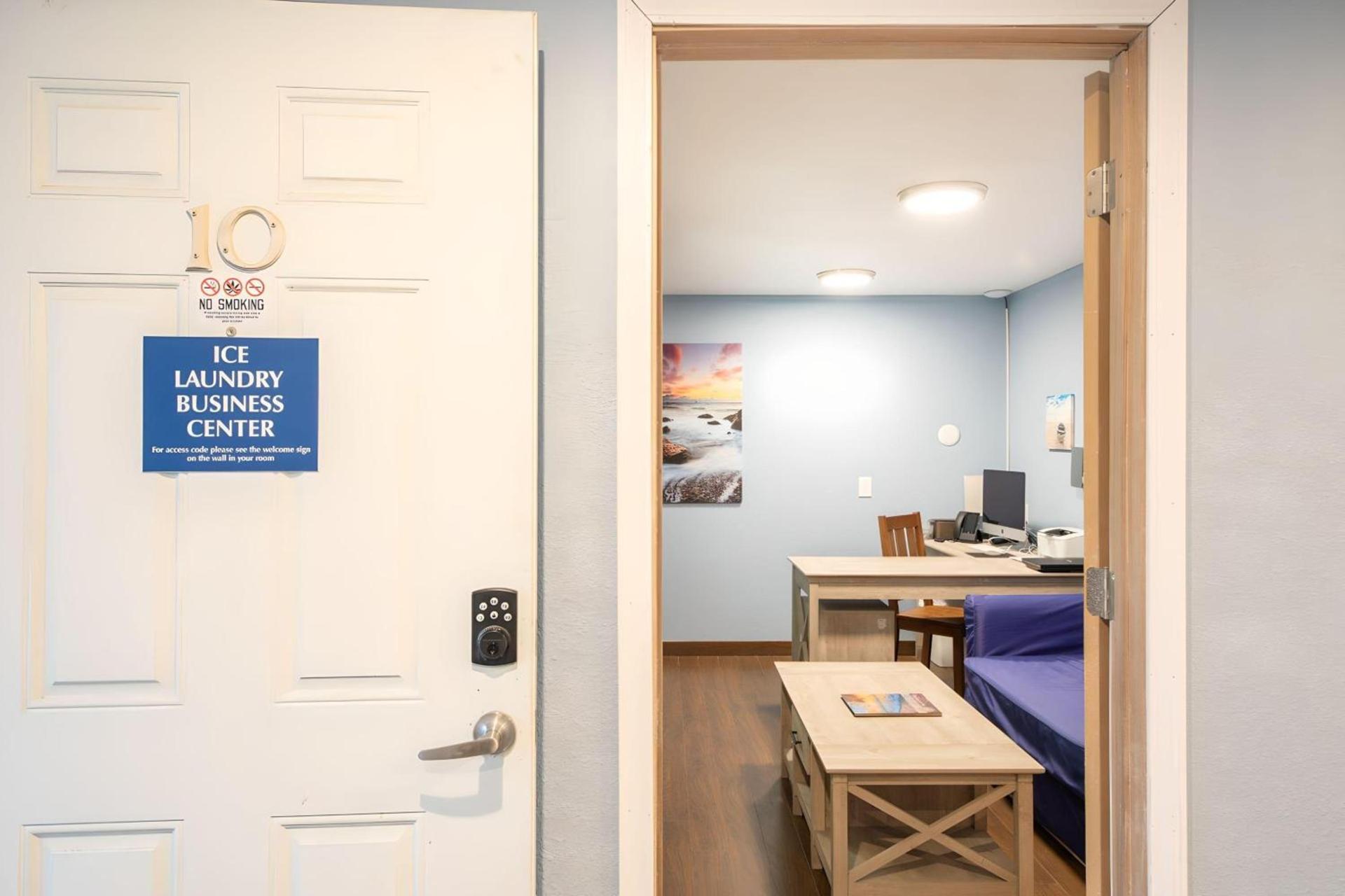 Wanderlust Inn photo 8