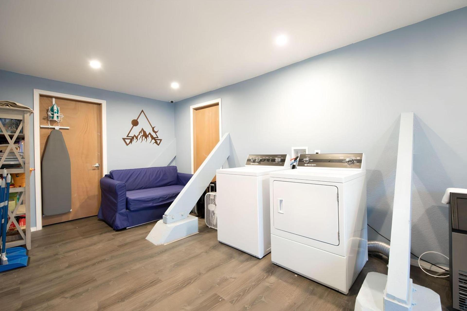 Wanderlust Inn photo 21