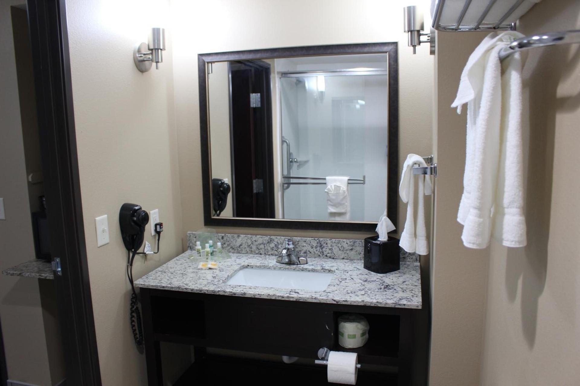 Holiday Inn Salina by IHG photo 5