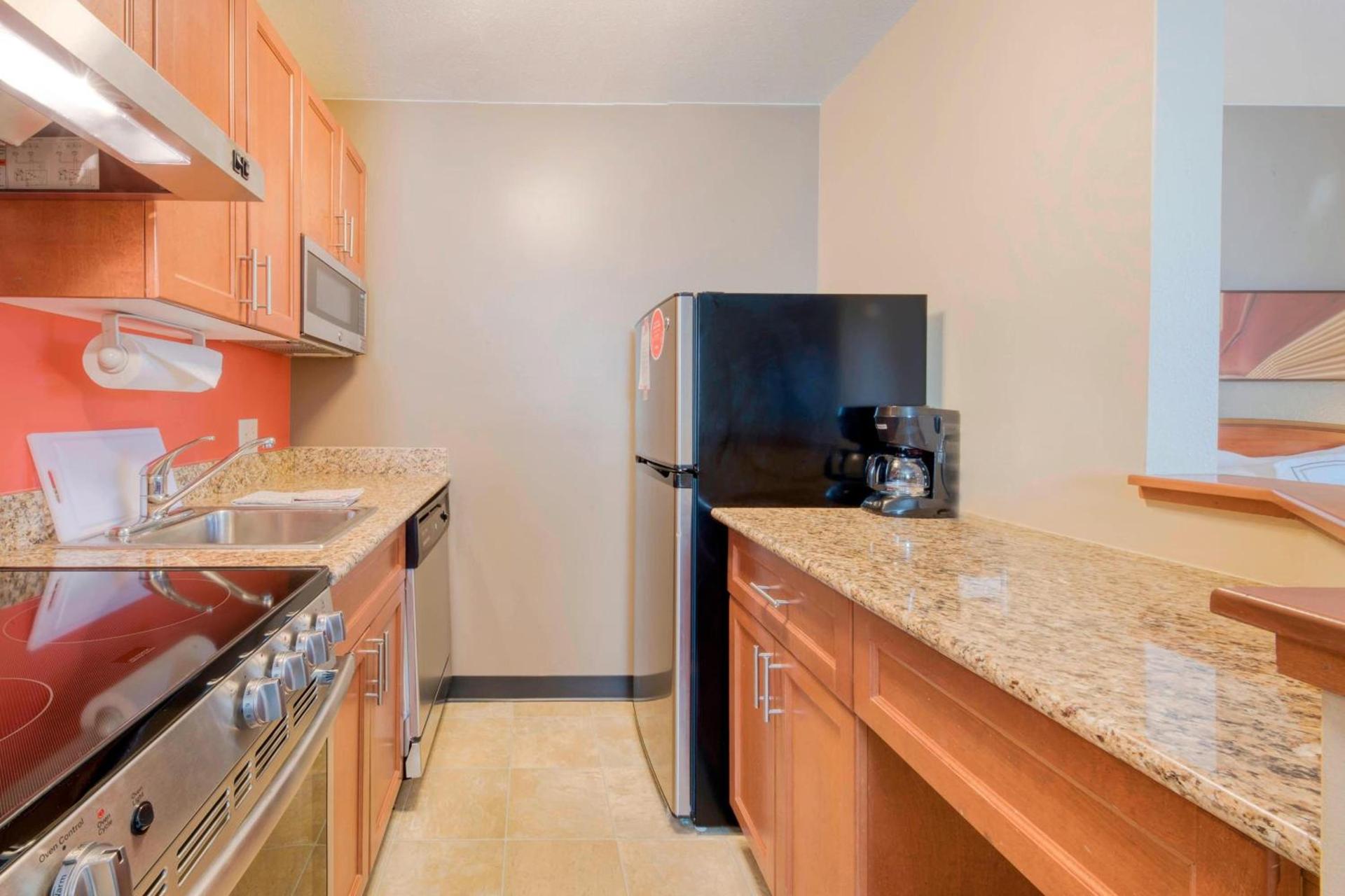 TownePlace Suites Raleigh Cary/Weston Parkway photo 3