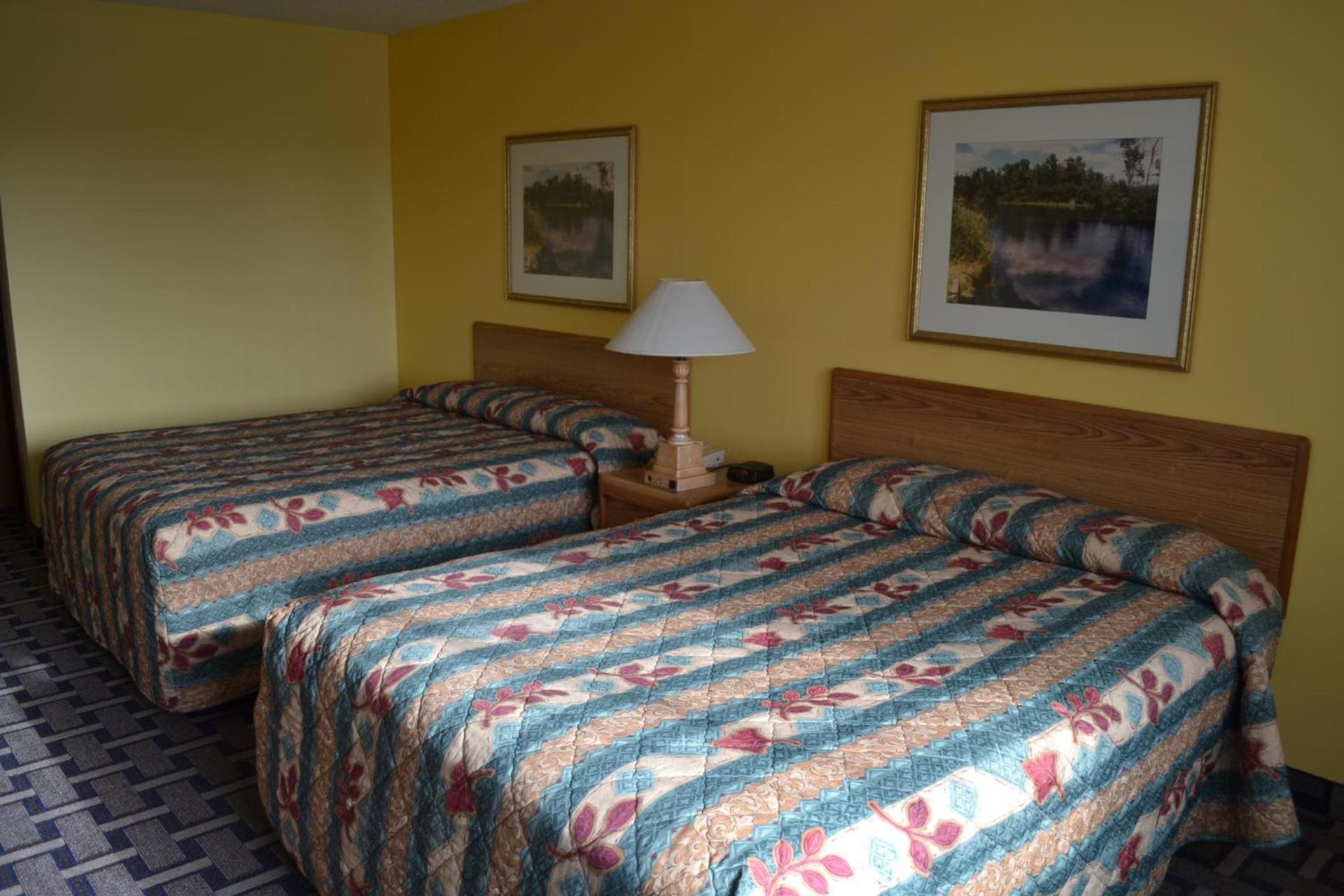 Sky Lodge Inn & Suites - Delavan photo 30