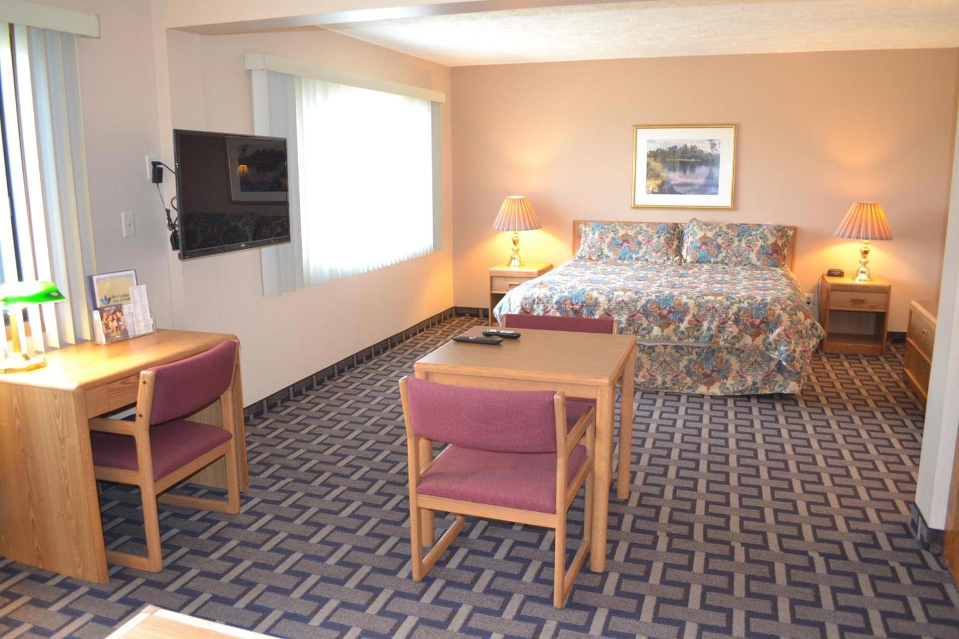 Sky Lodge Inn & Suites - Delavan photo 38