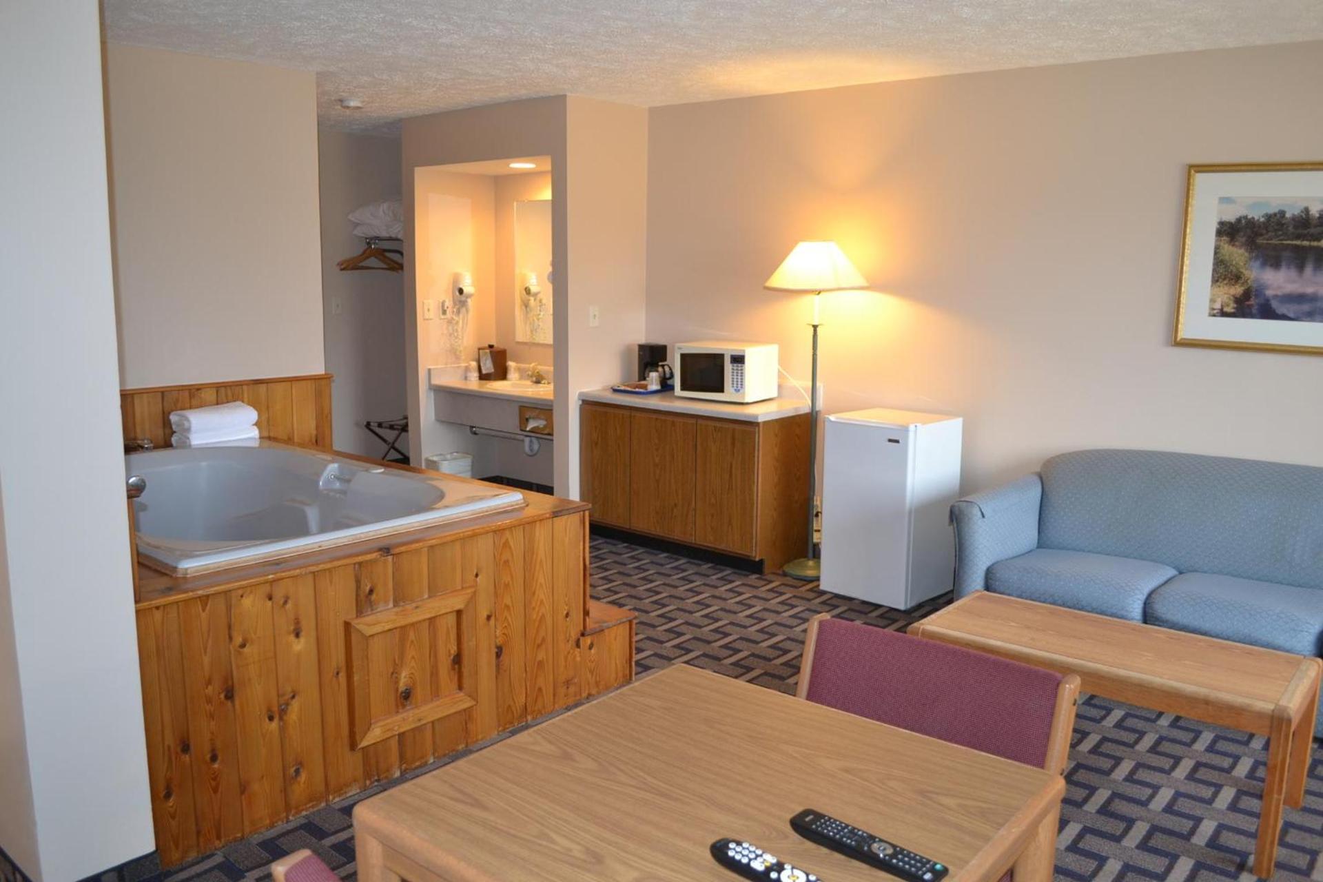 Sky Lodge Inn & Suites - Delavan photo 41
