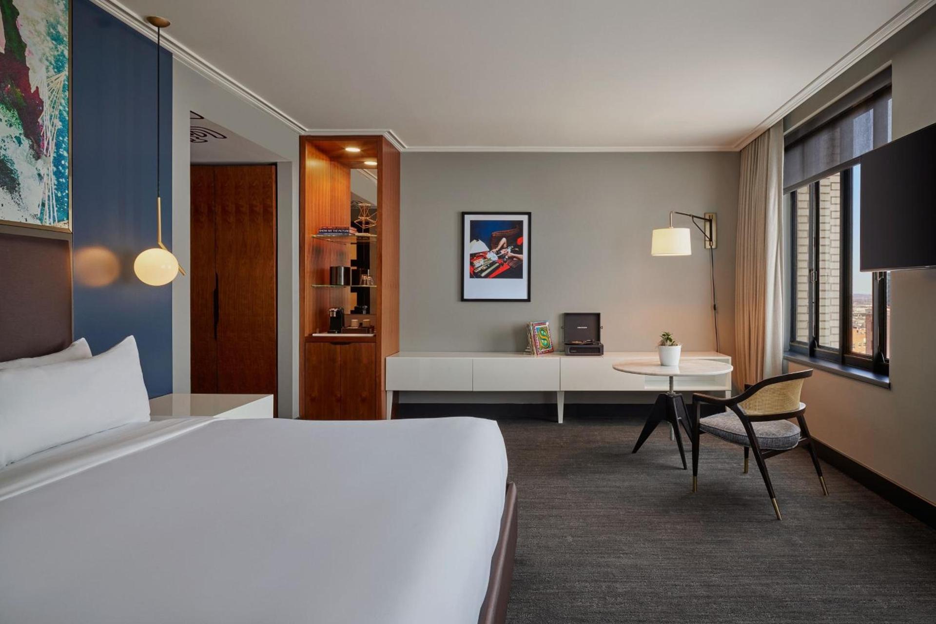 Renaissance Saint Elm Dallas Downtown Hotel photo 25
