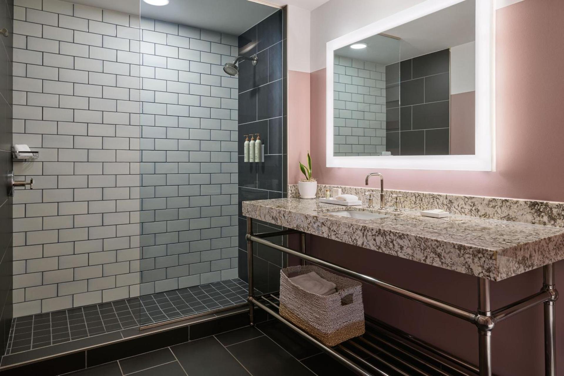 Renaissance Saint Elm Dallas Downtown Hotel photo 28