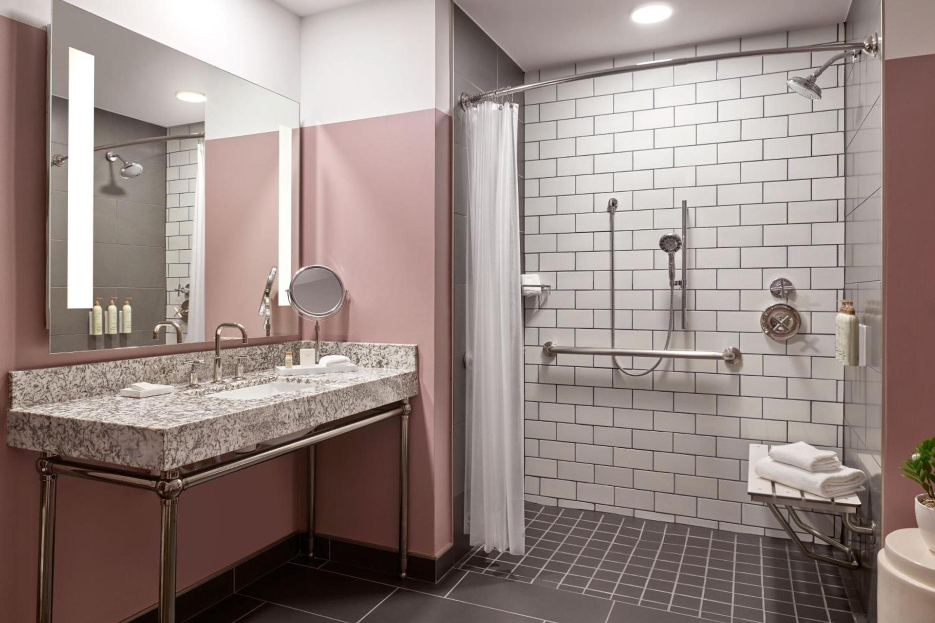 Renaissance Saint Elm Dallas Downtown Hotel photo 30