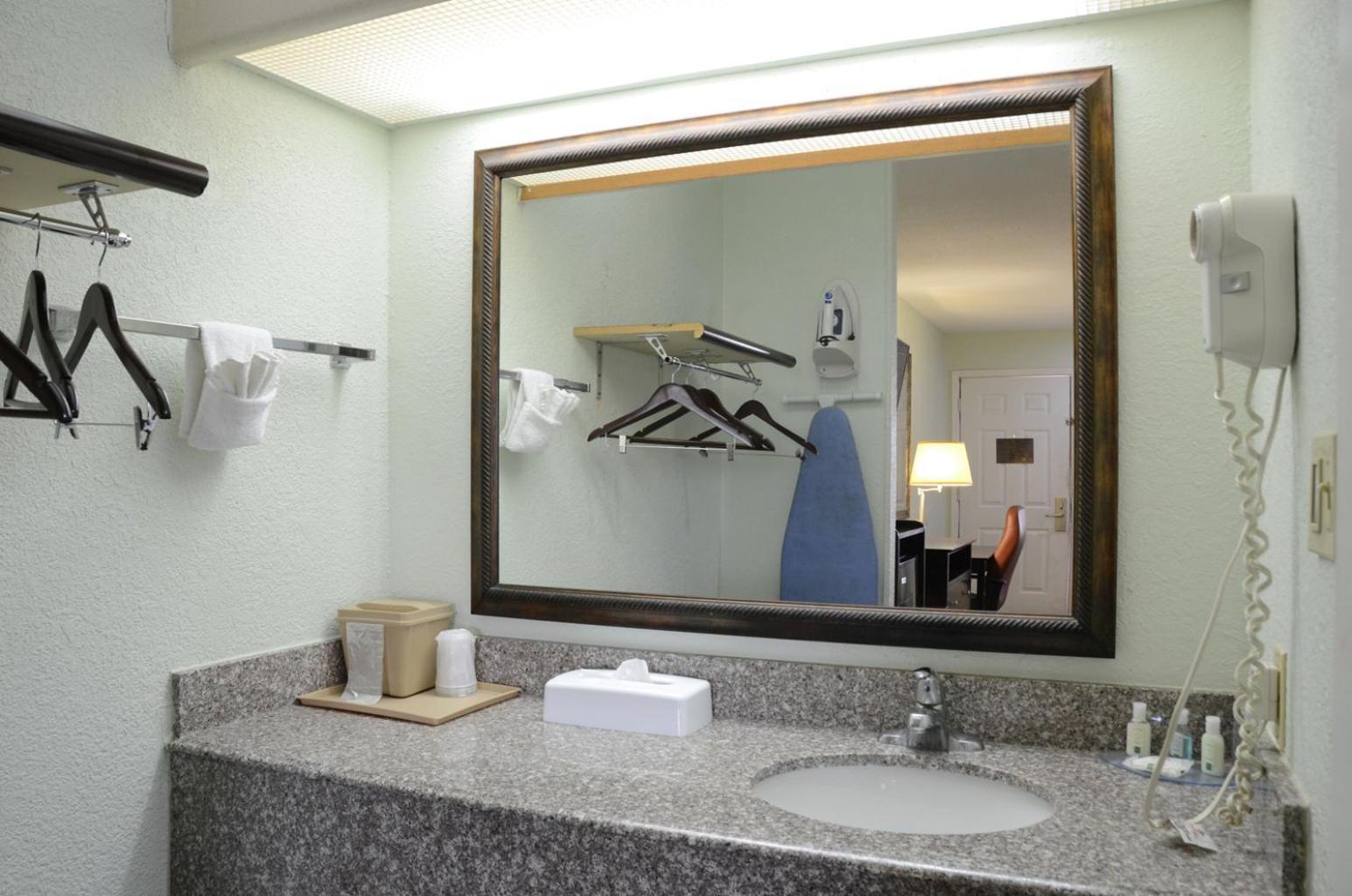 Quality Inn & Suites Covington photo 9