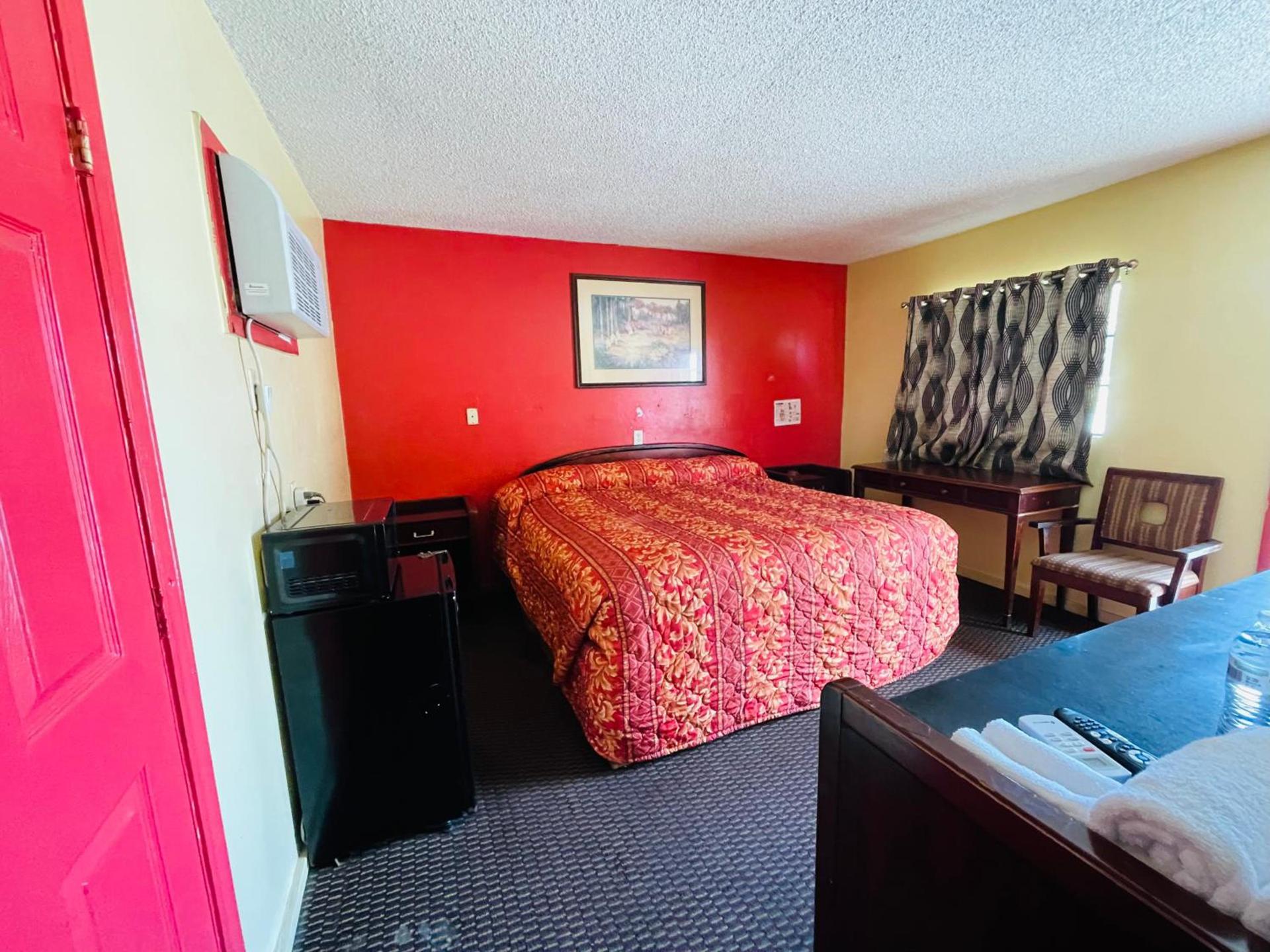 Royal Palms Motel & RV Park photo 16