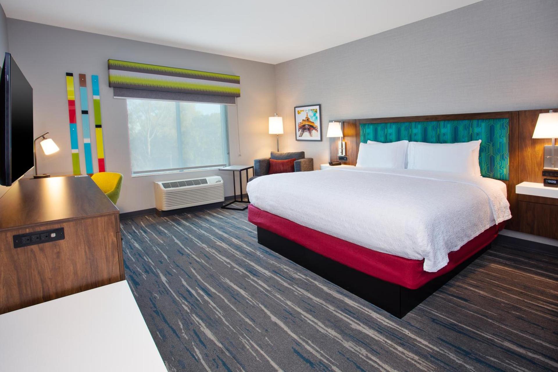 Hampton Inn Paris, Tn photo 16