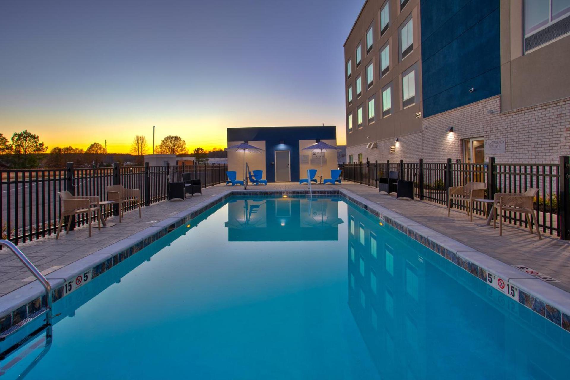 Hampton Inn Paris, Tn photo 18