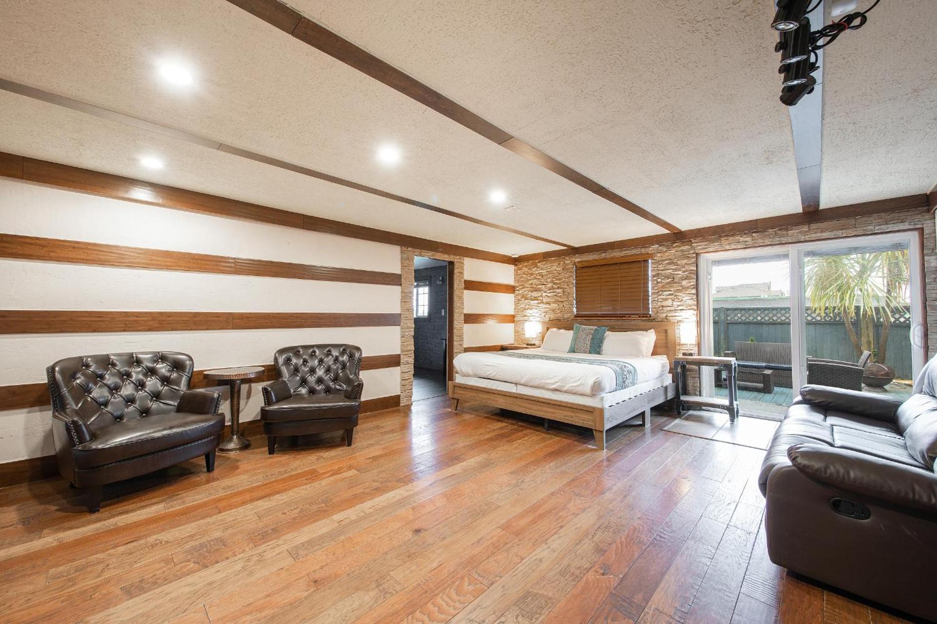 Wanderlust Inn photo 26