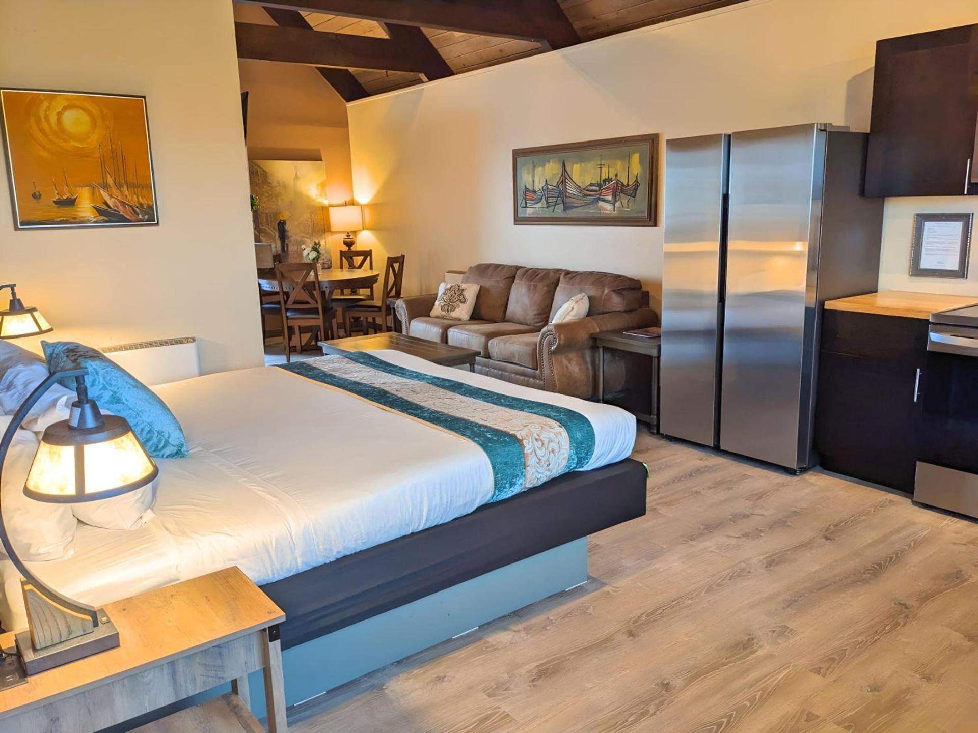 Wanderlust Inn photo 40