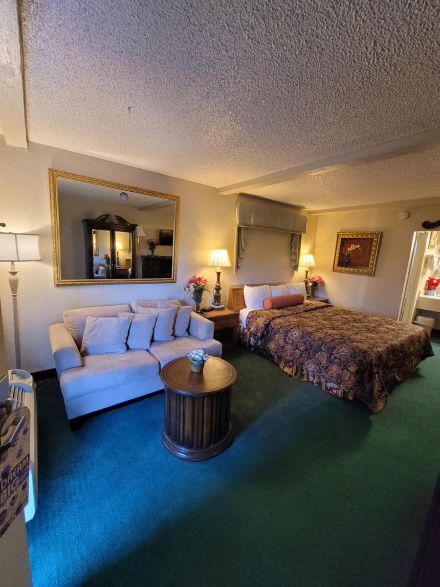 Express Inn and Suites photo 8