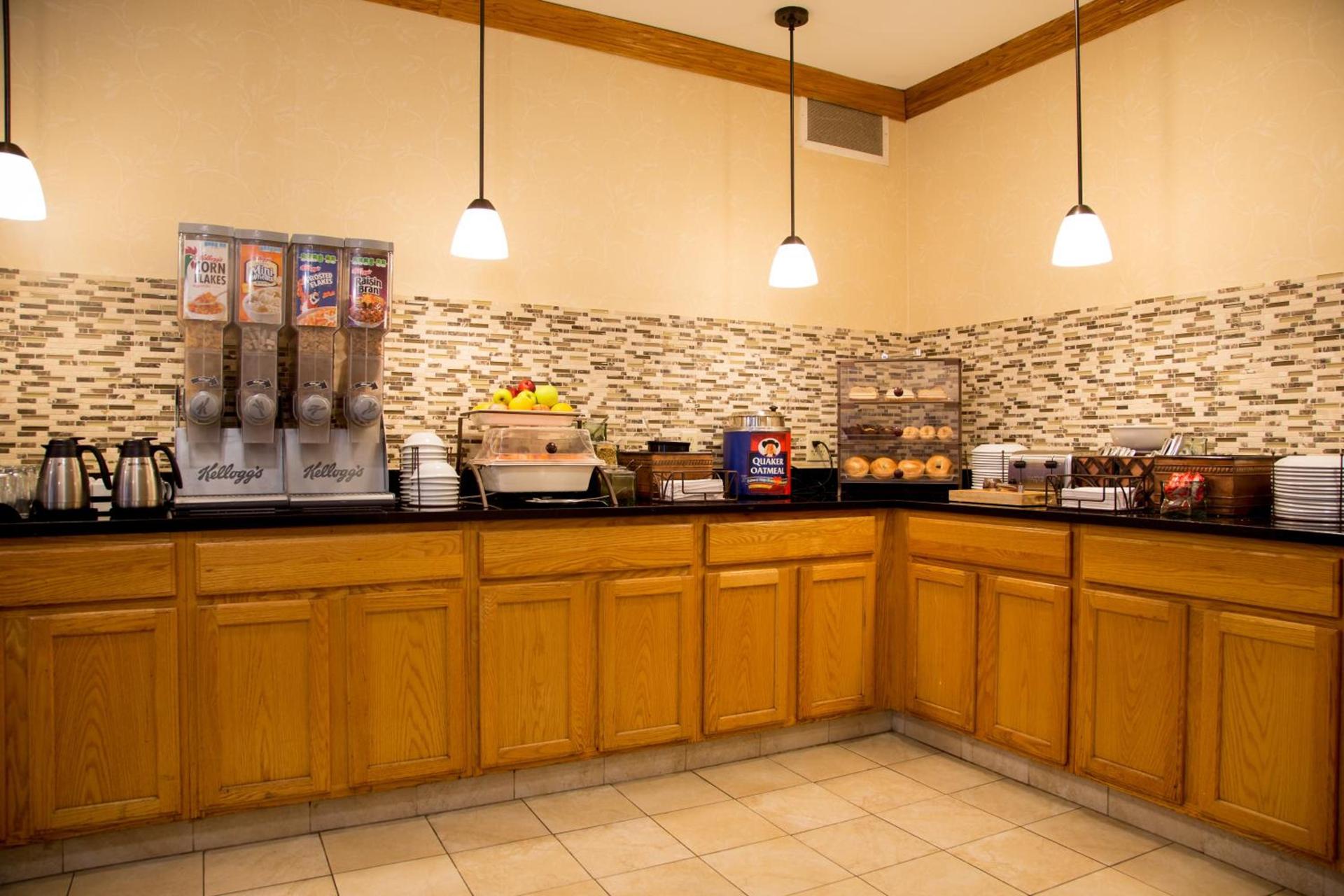 Country Inn & Suites by Radisson, Macedonia, OH photo 11