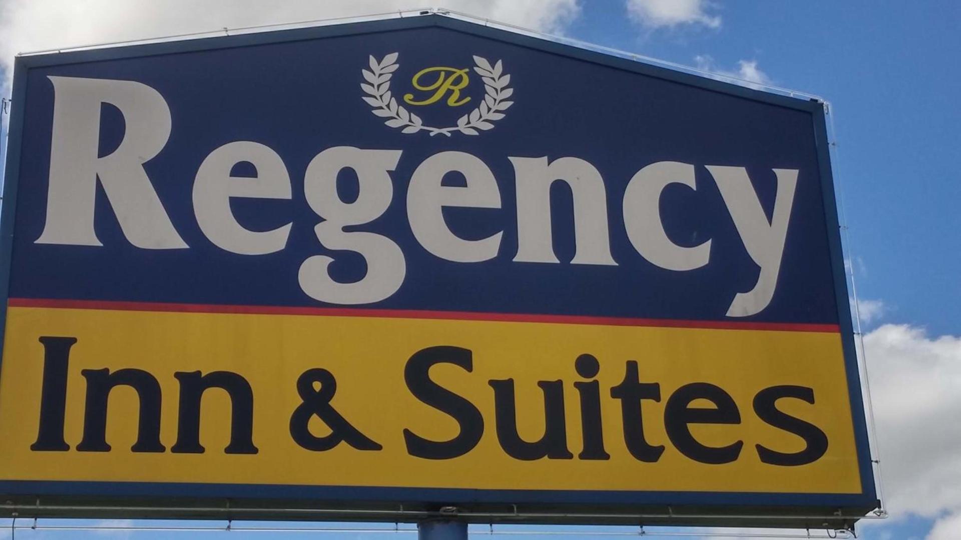 Country Regency Inn & Suites photo 40
