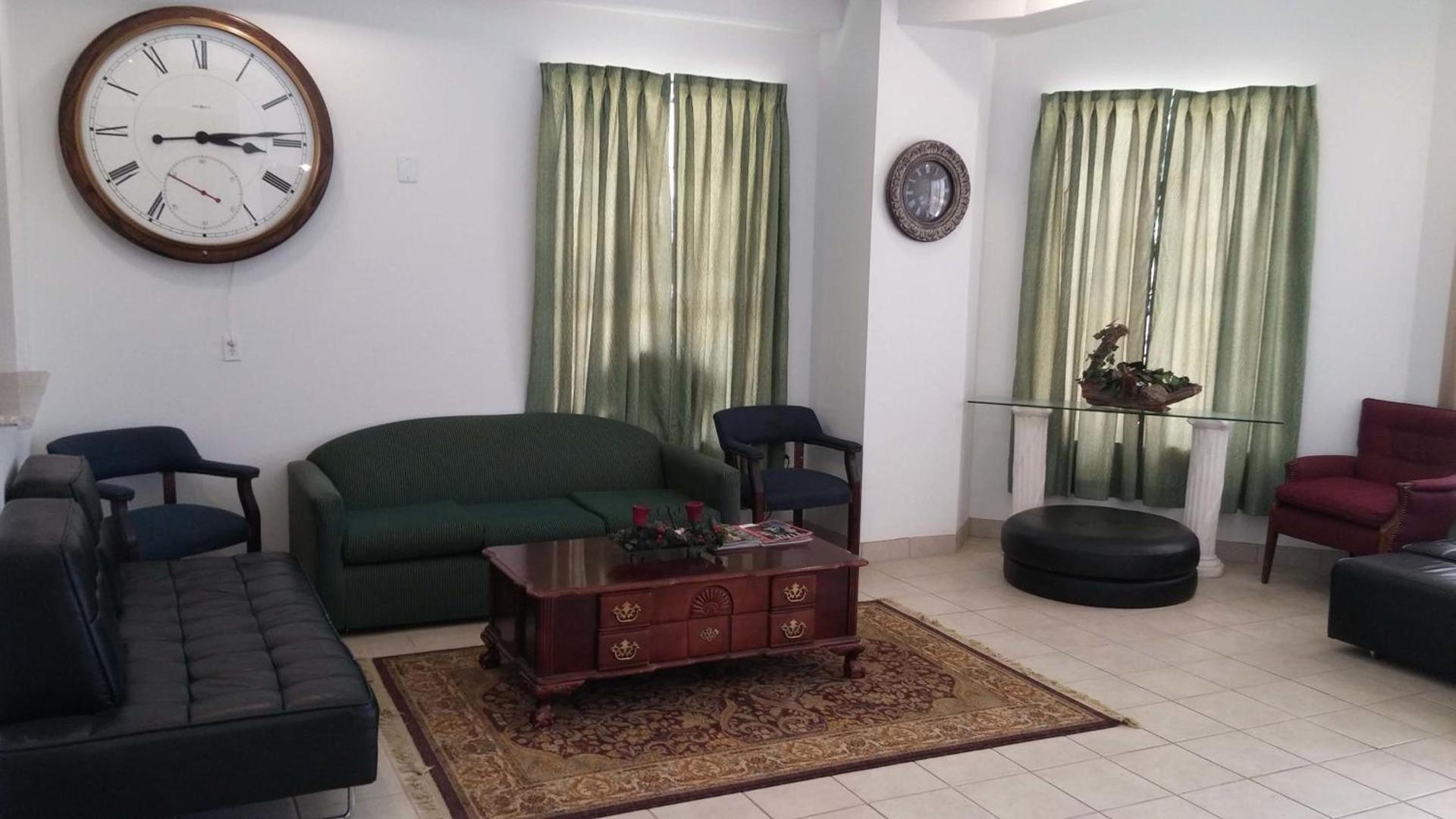 Country Regency Inn & Suites photo 2