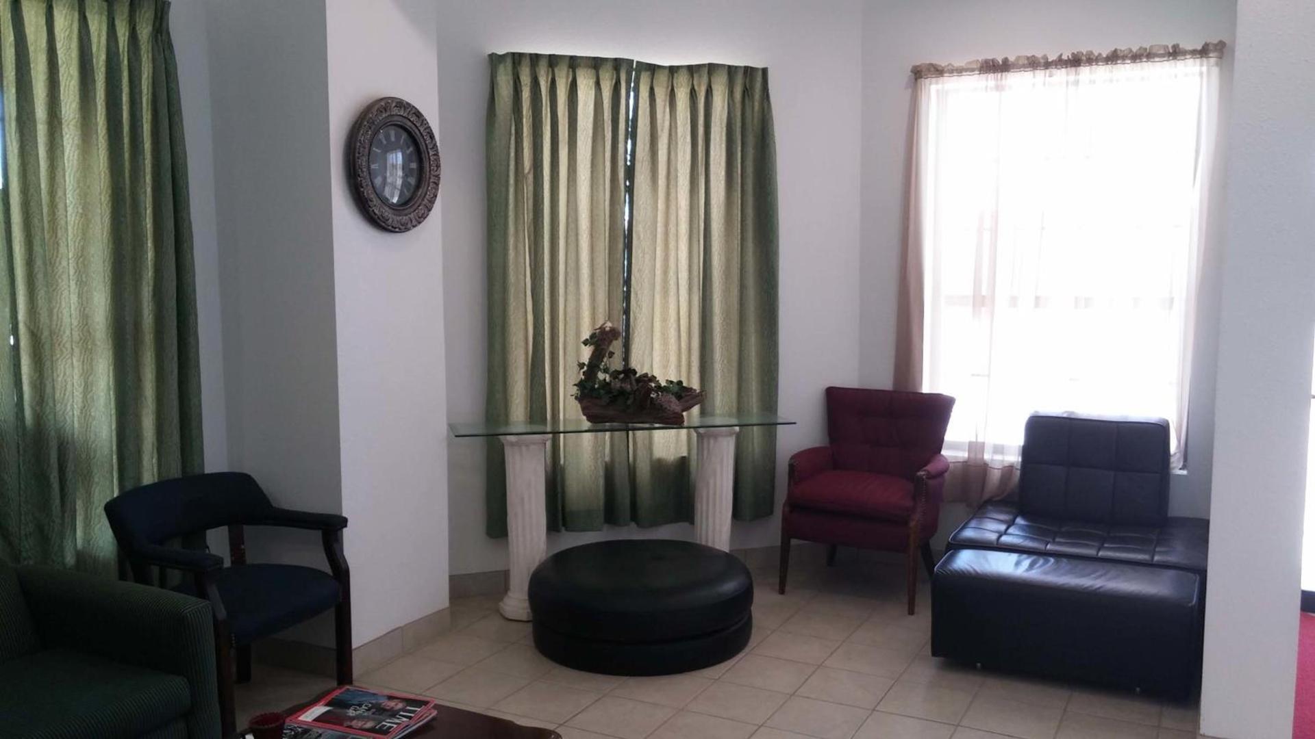 Country Regency Inn & Suites photo 3
