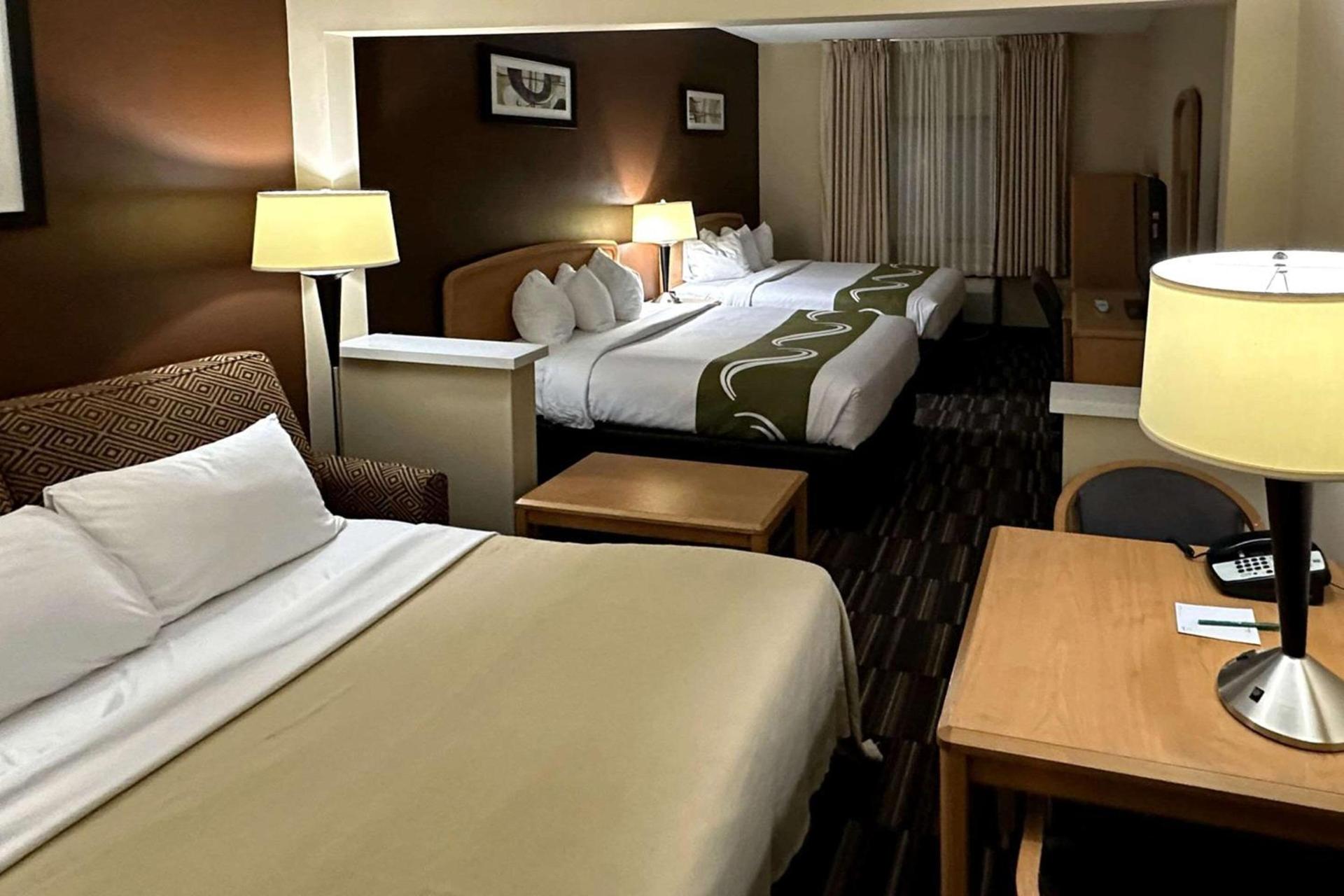 Quality Suites Near West Acres photo 35