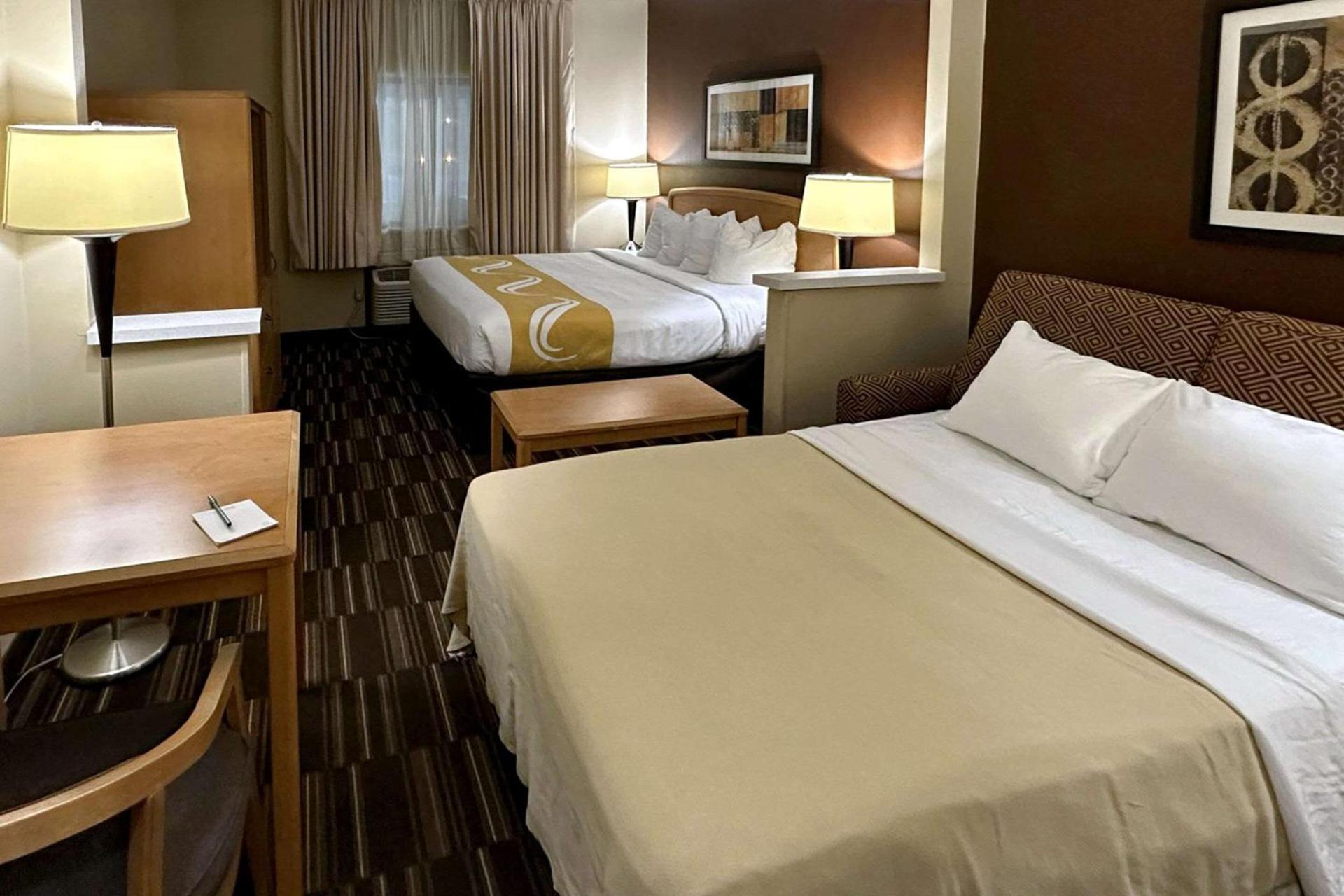 Quality Suites Near West Acres photo 27
