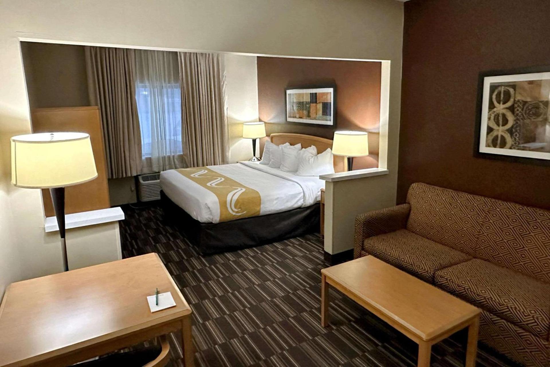 Quality Suites Near West Acres photo 30