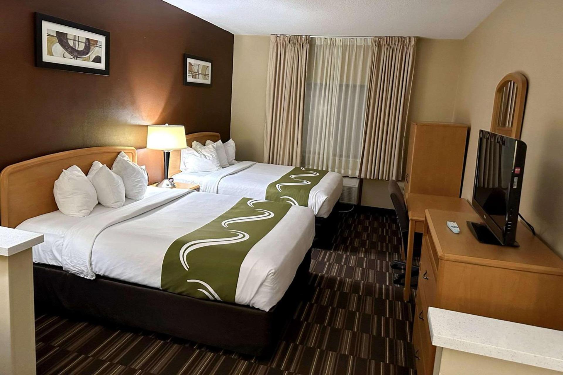 Quality Suites Near West Acres photo 23