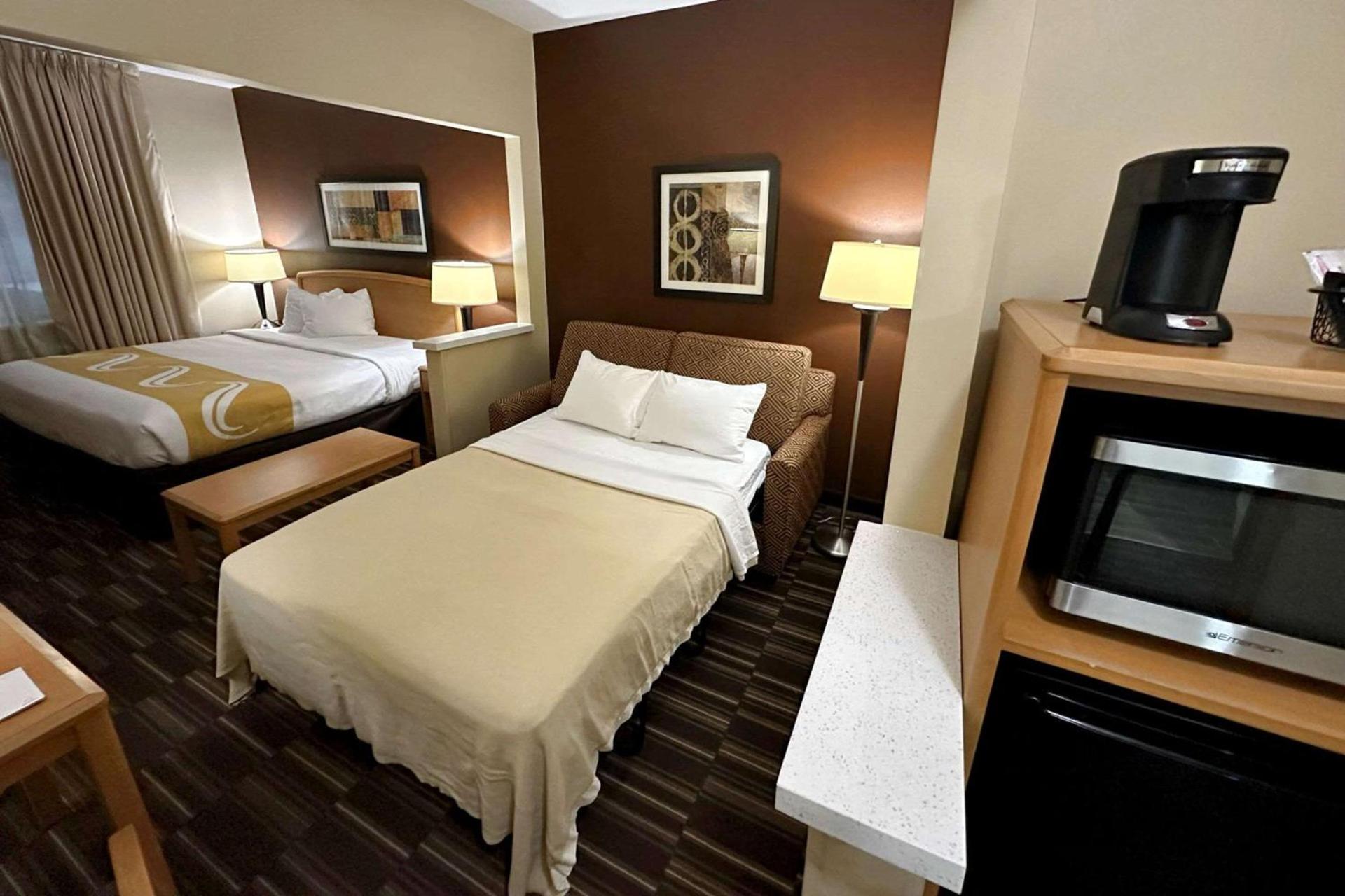 Quality Suites Near West Acres photo 26