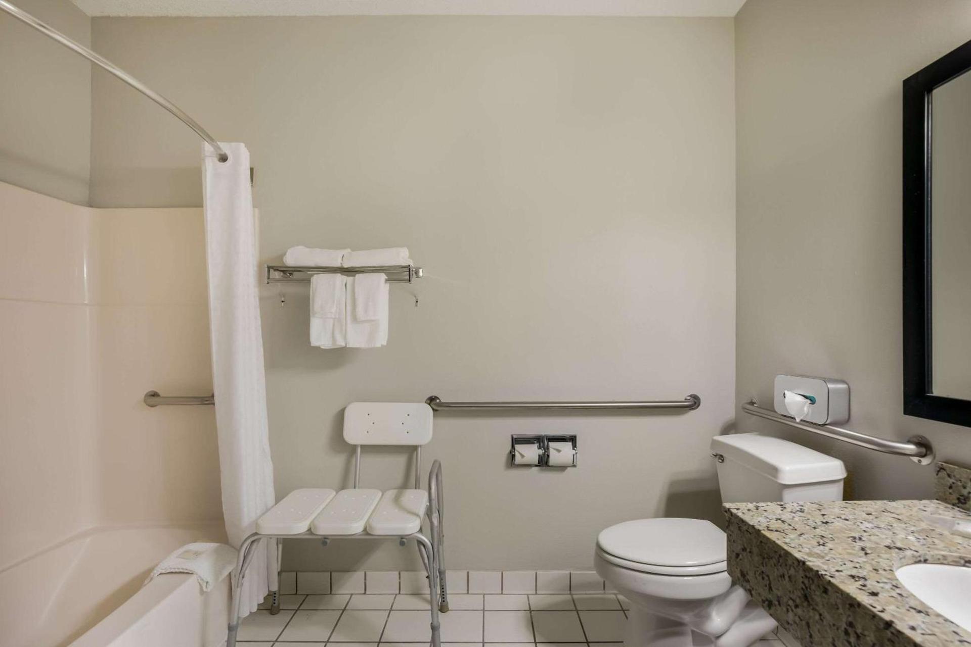 MainStay Suites Joliet I-55 photo 37