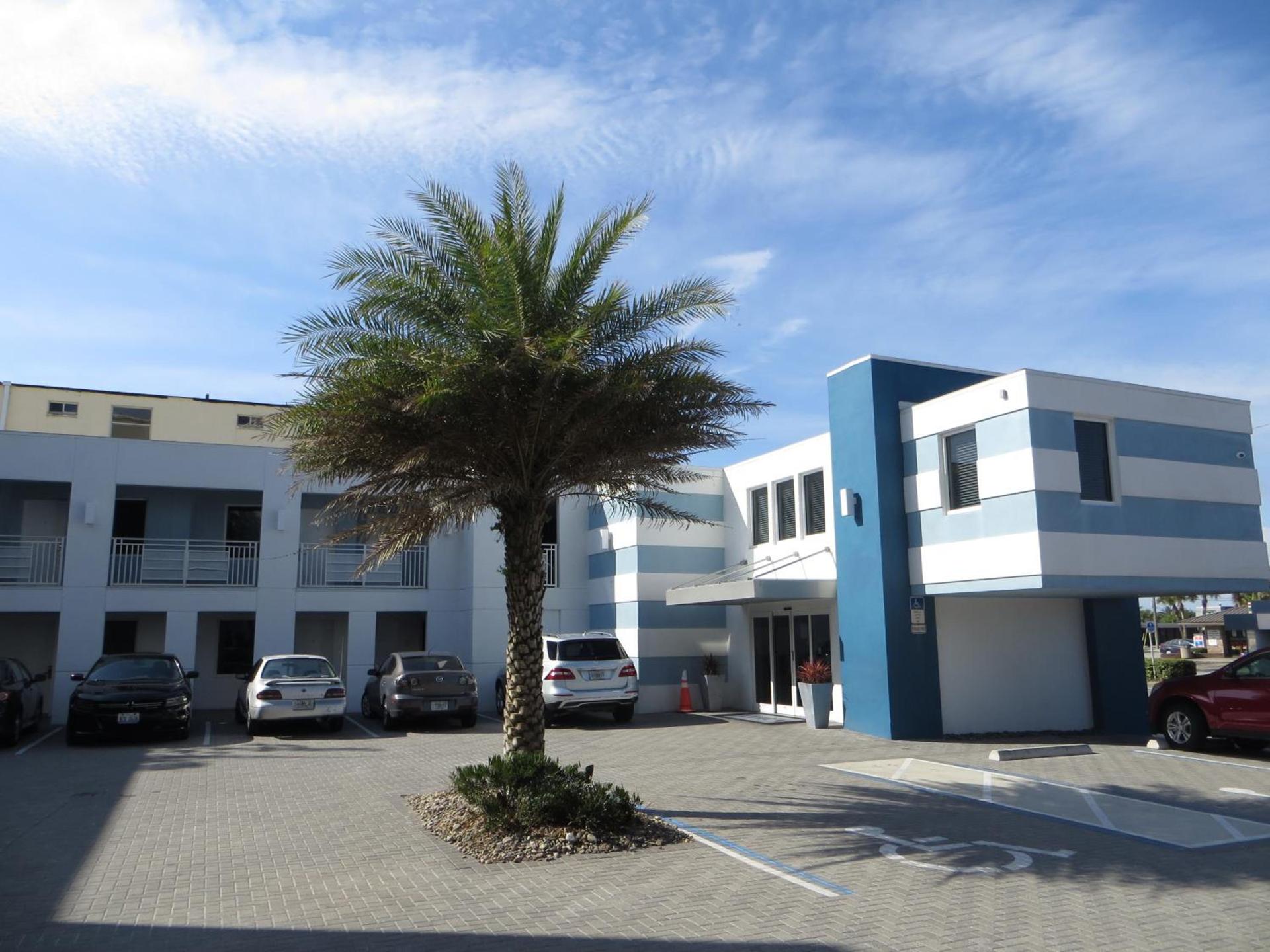 Lotus Boutique Inn and Suites — hotel in Ormond Beach