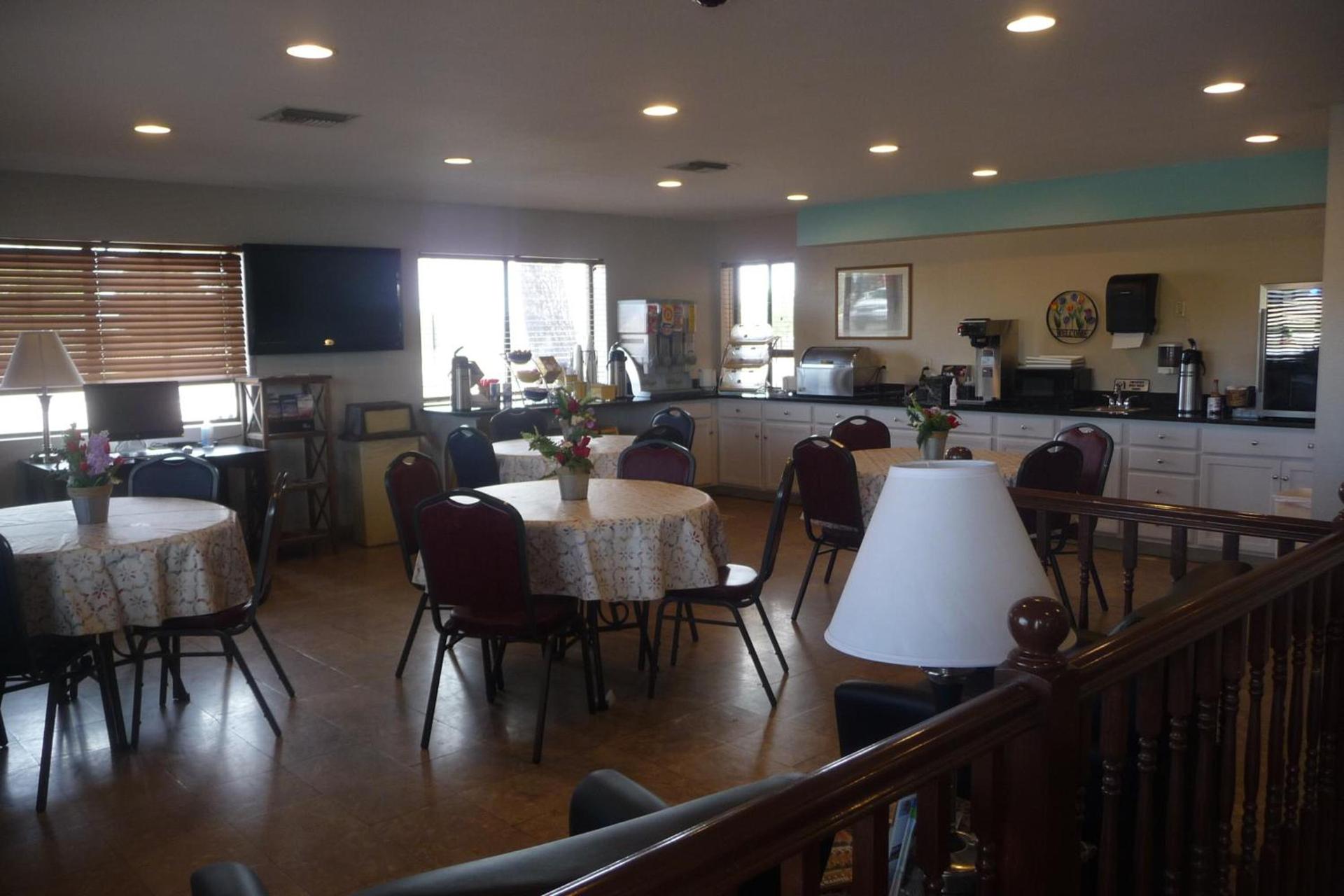 Sierra Inn Near Fort Huachuca AZ photo 34