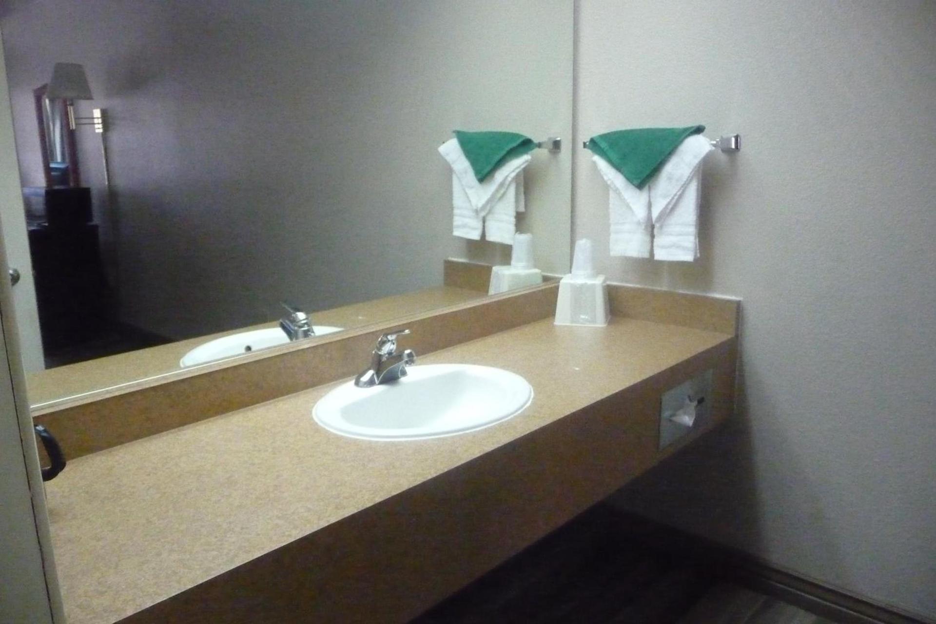 Sierra Inn Near Fort Huachuca AZ photo 38
