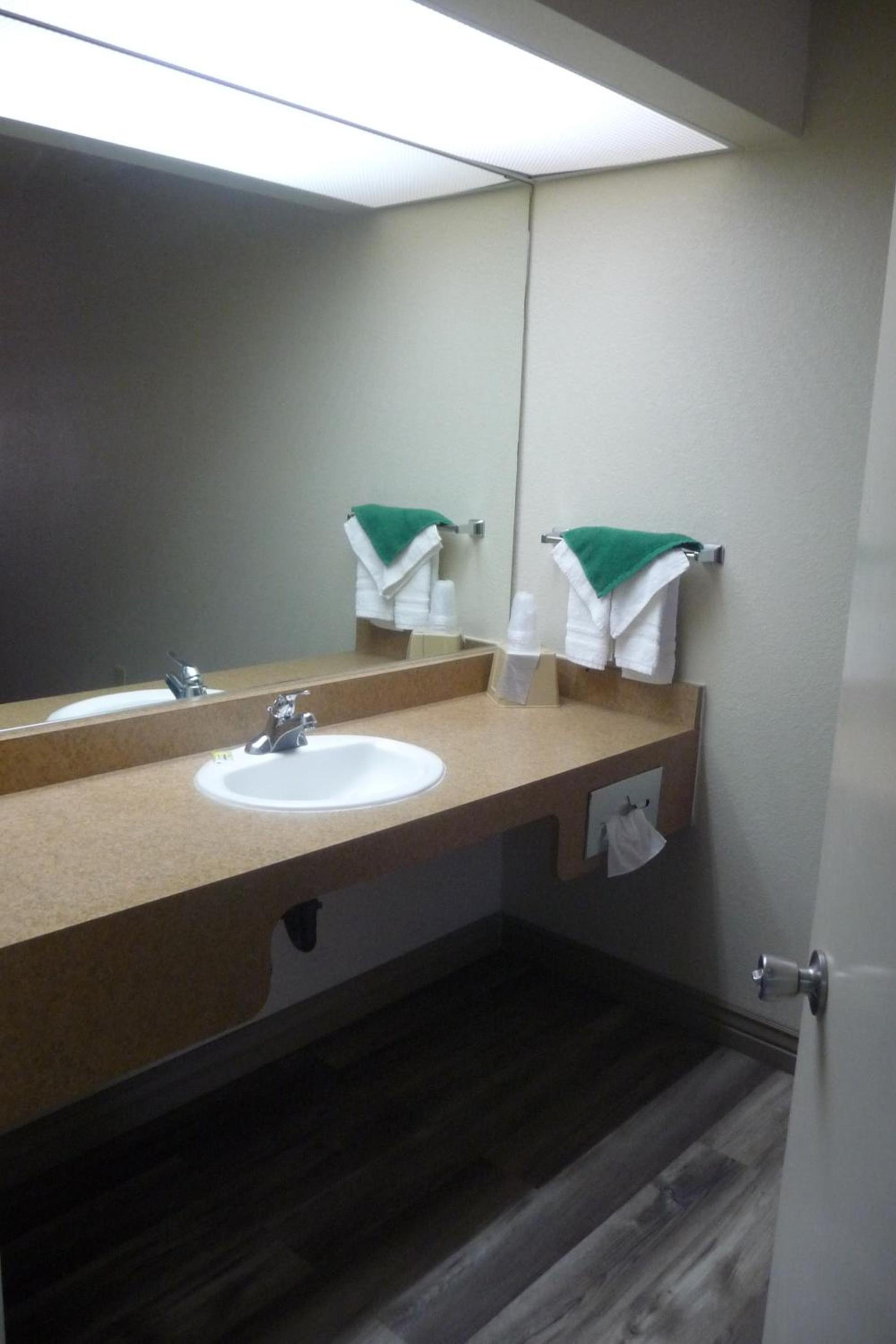 Sierra Inn Near Fort Huachuca AZ photo 53