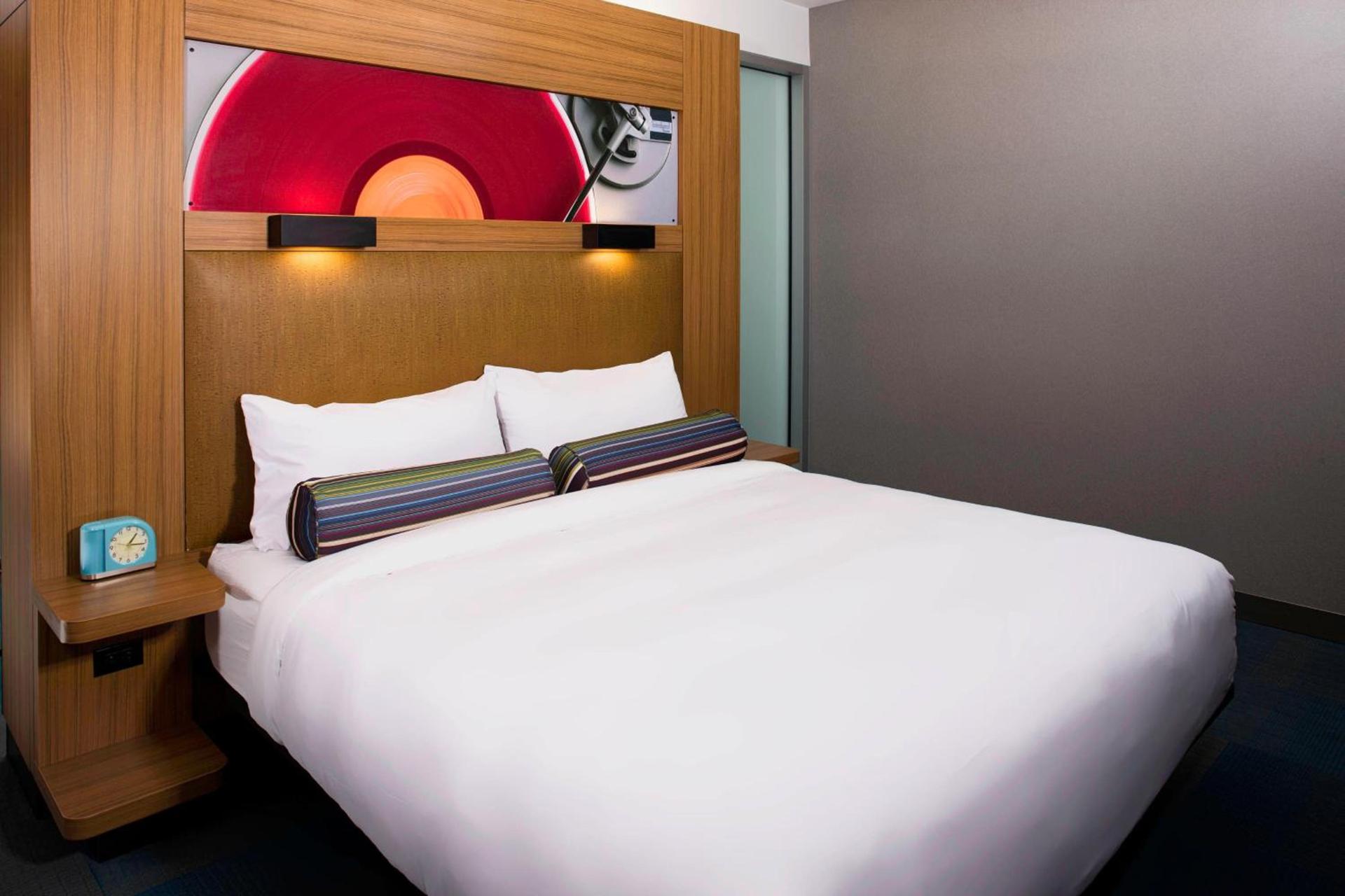 Aloft by Marriott Cleveland Downtown photo 6