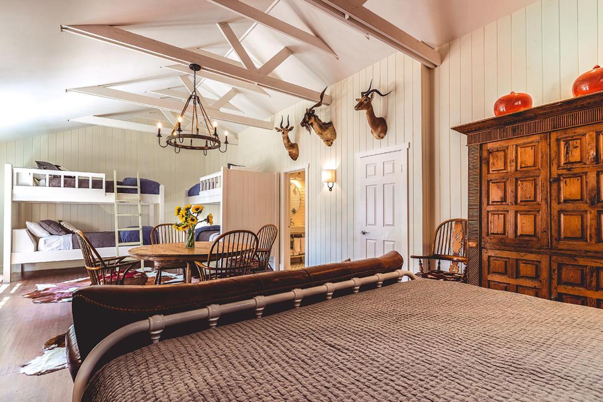 Stables Inn photo 2
