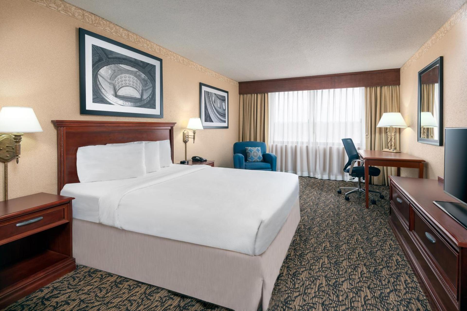 Capitol Plaza Hotel Jefferson City photo 30