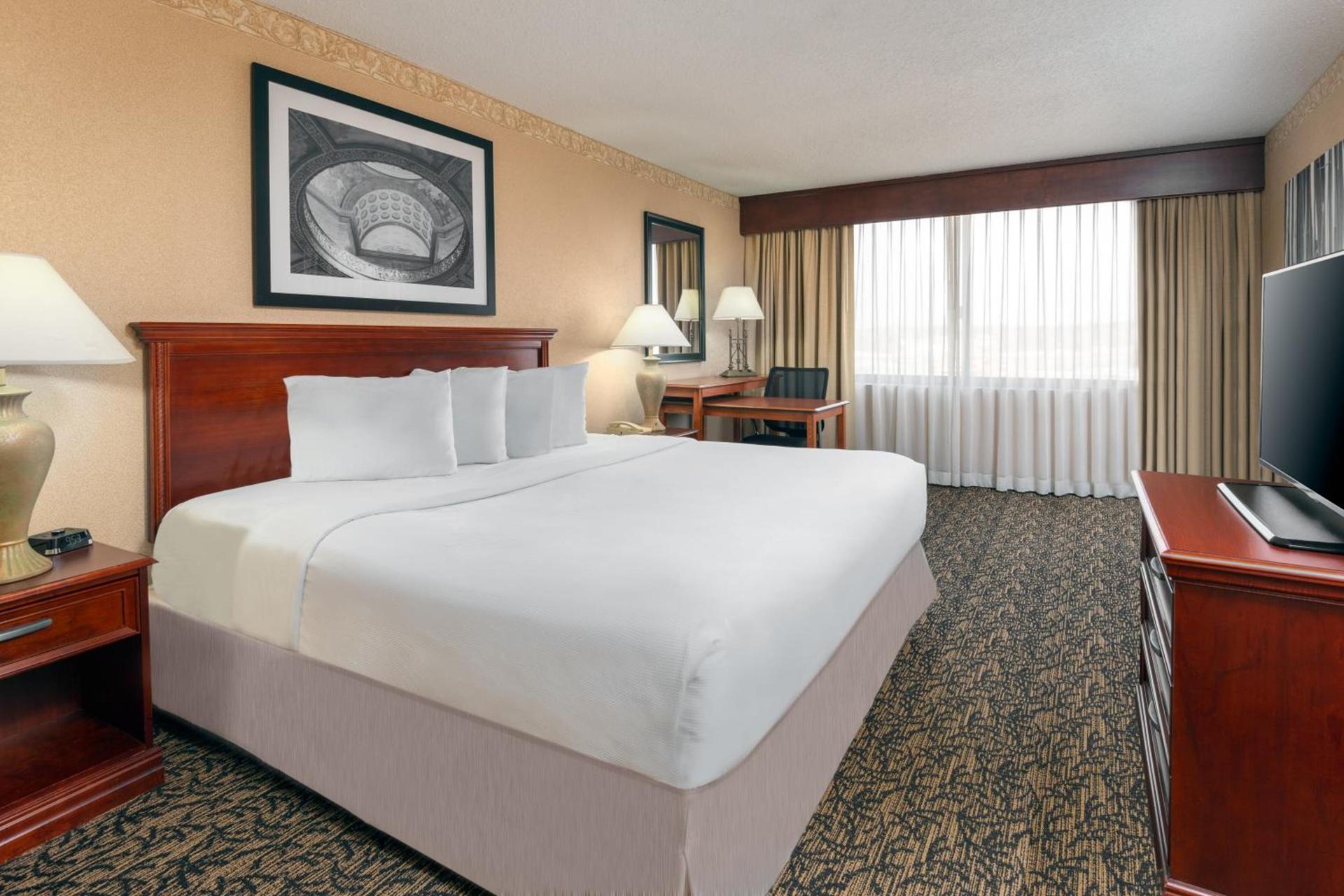 Capitol Plaza Hotel Jefferson City photo 29