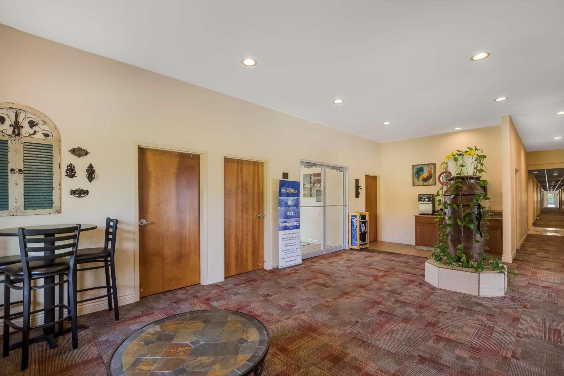 SureStay Hotel by Best Western Whittington Rend Lake photo 13